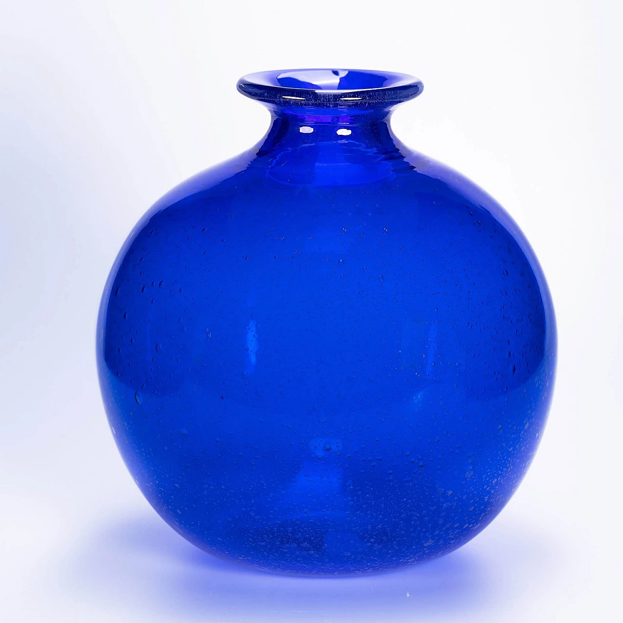 Vaso in vetro di Murano blu con lavorazione a micro bolle 4