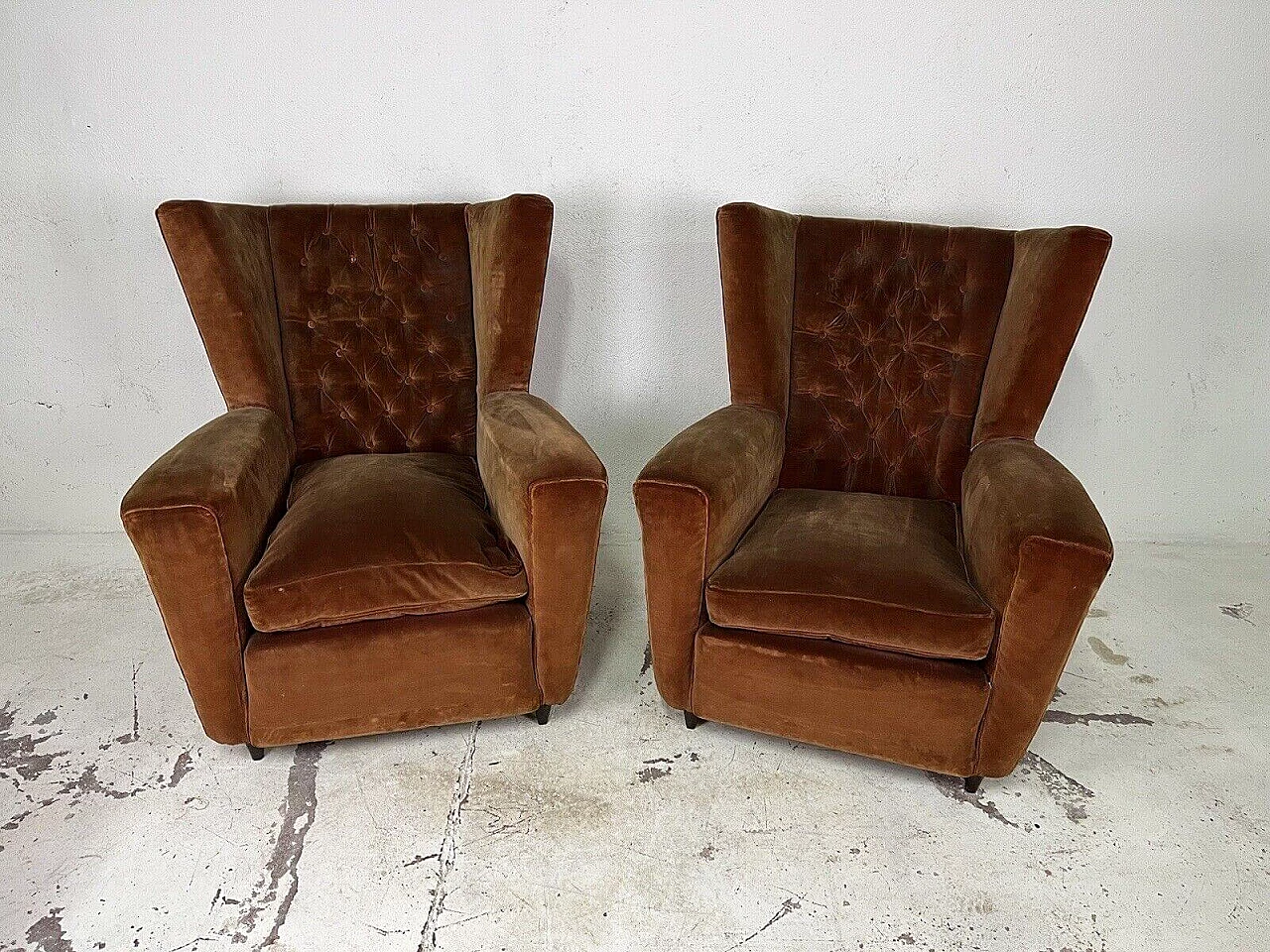 Pair of brown velvet armchairs attributed to Paolo Buffa, 1950s 1