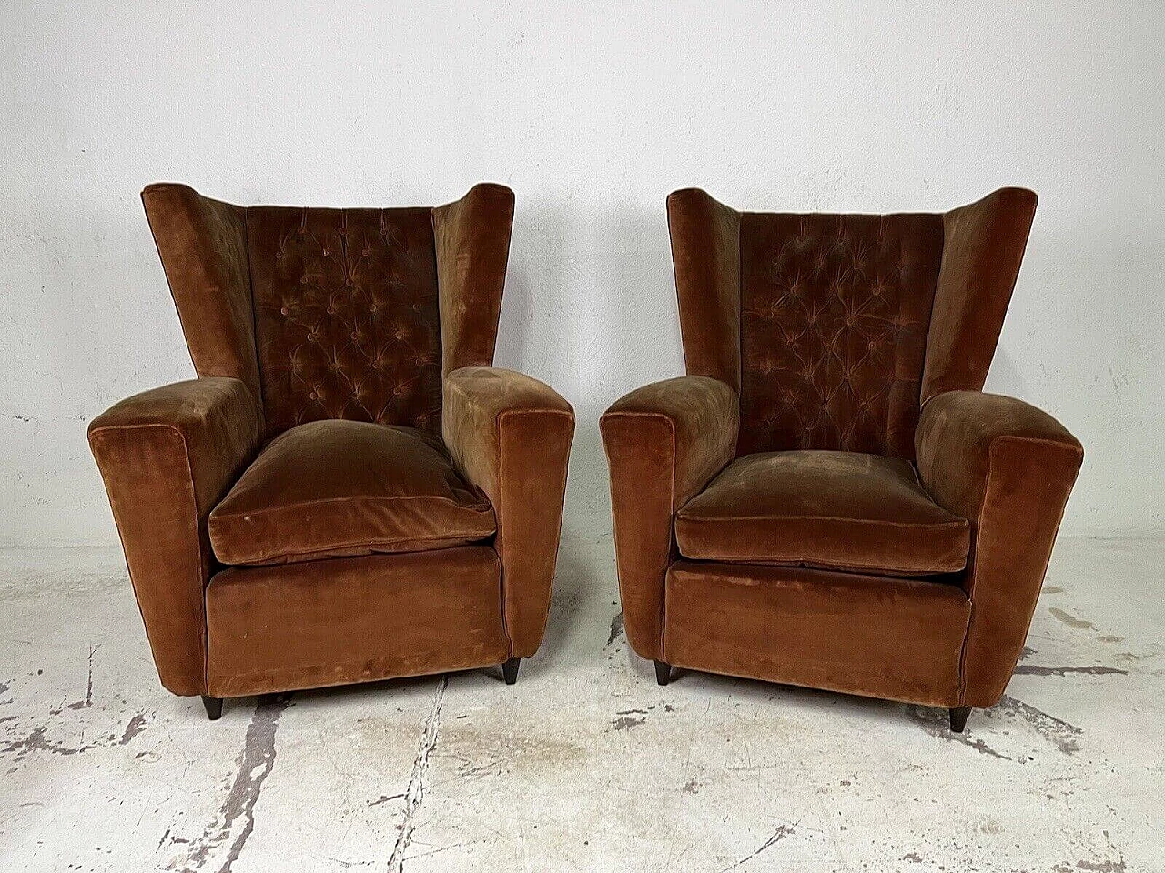 Pair of brown velvet armchairs attributed to Paolo Buffa, 1950s 4