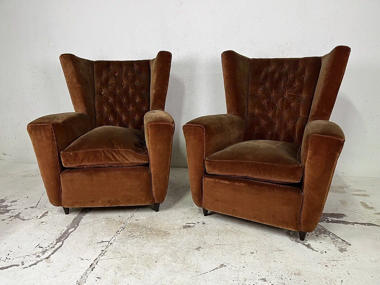 Pair of brown velvet armchairs attributed to Paolo Buffa, 1950s 5