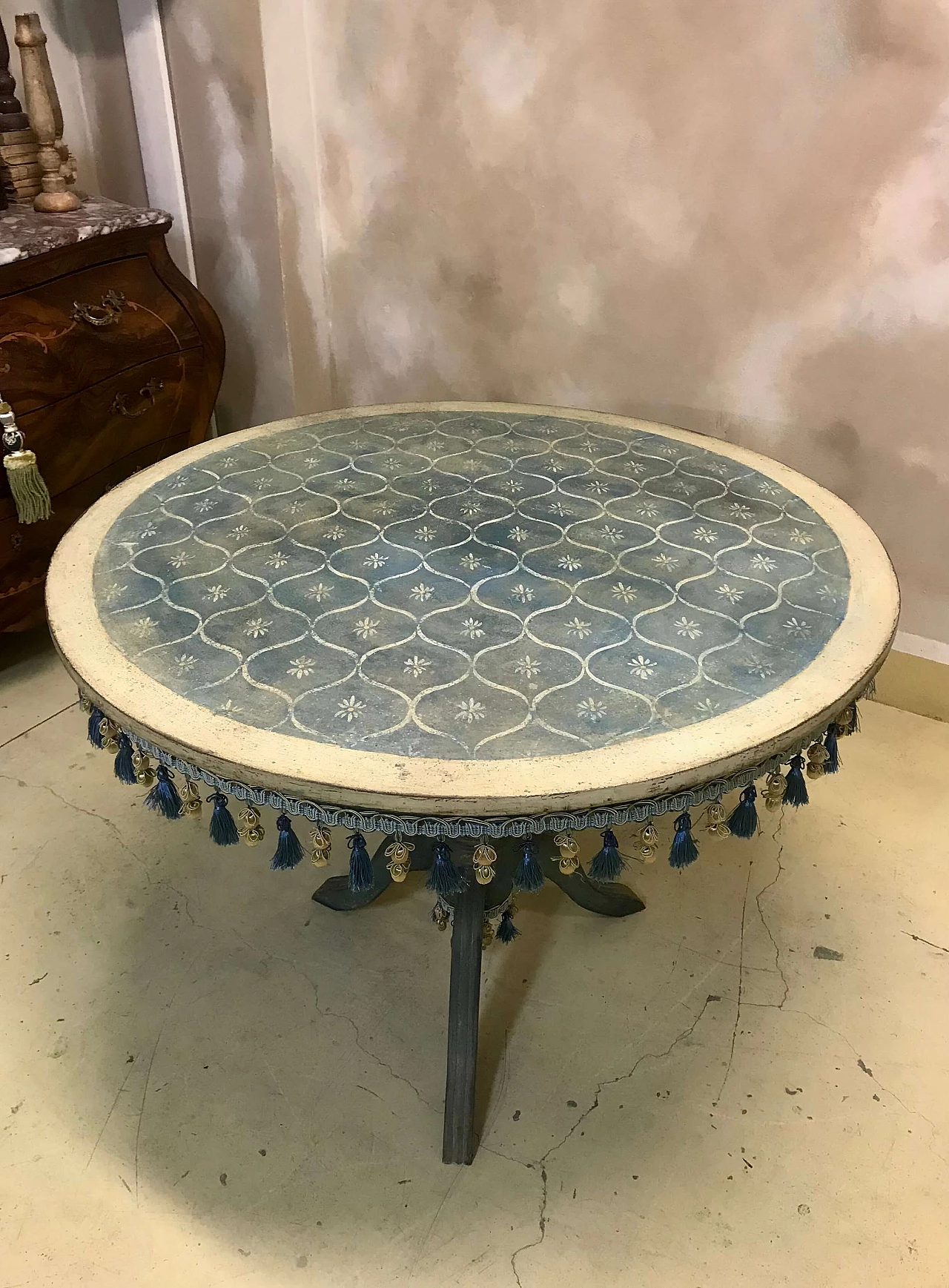 Decorated wooden round table, 1920s 10