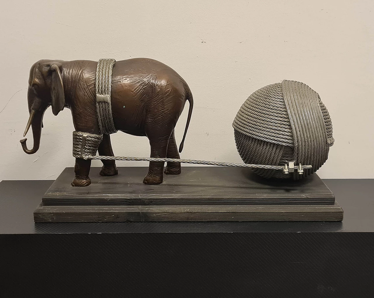 Valeriano Trubbiani, elefante, scultura in bronzo e alluminio, 1981 2