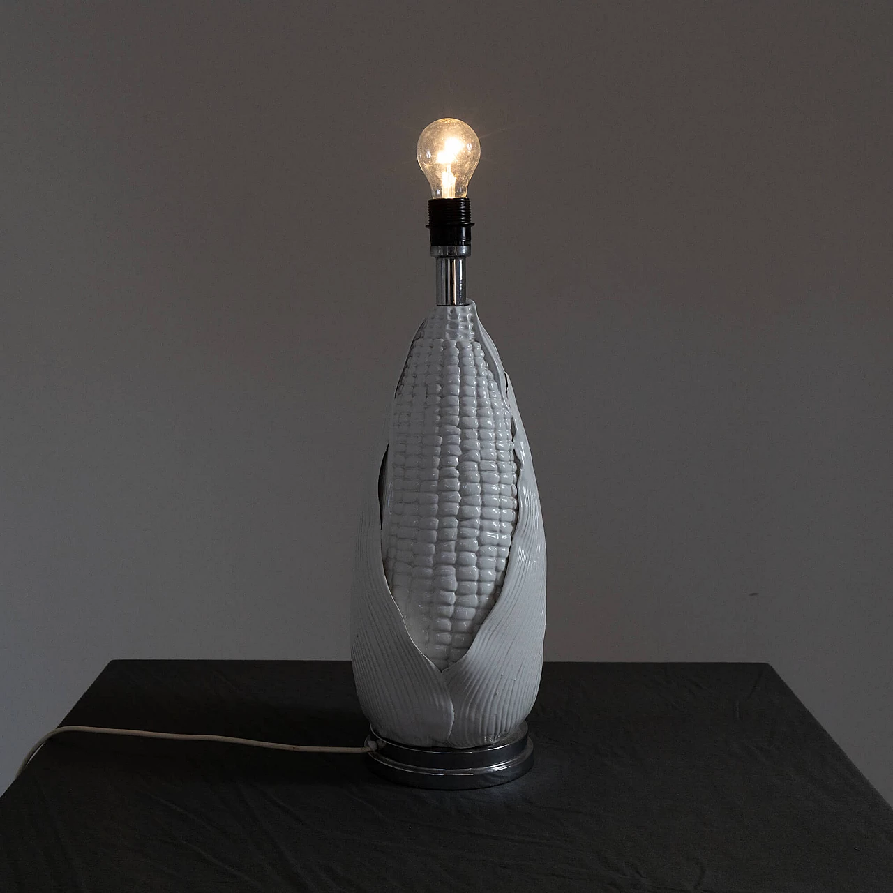 White ceramic cob table lamp, 1960s 1