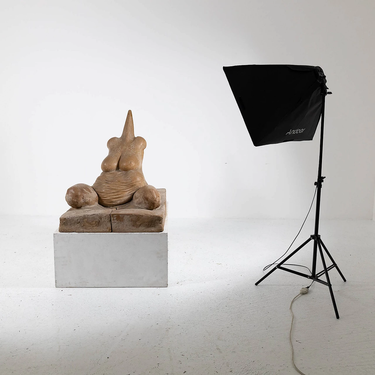 Anselmo Giardini, Gea, scultura in terracotta, 1978 11