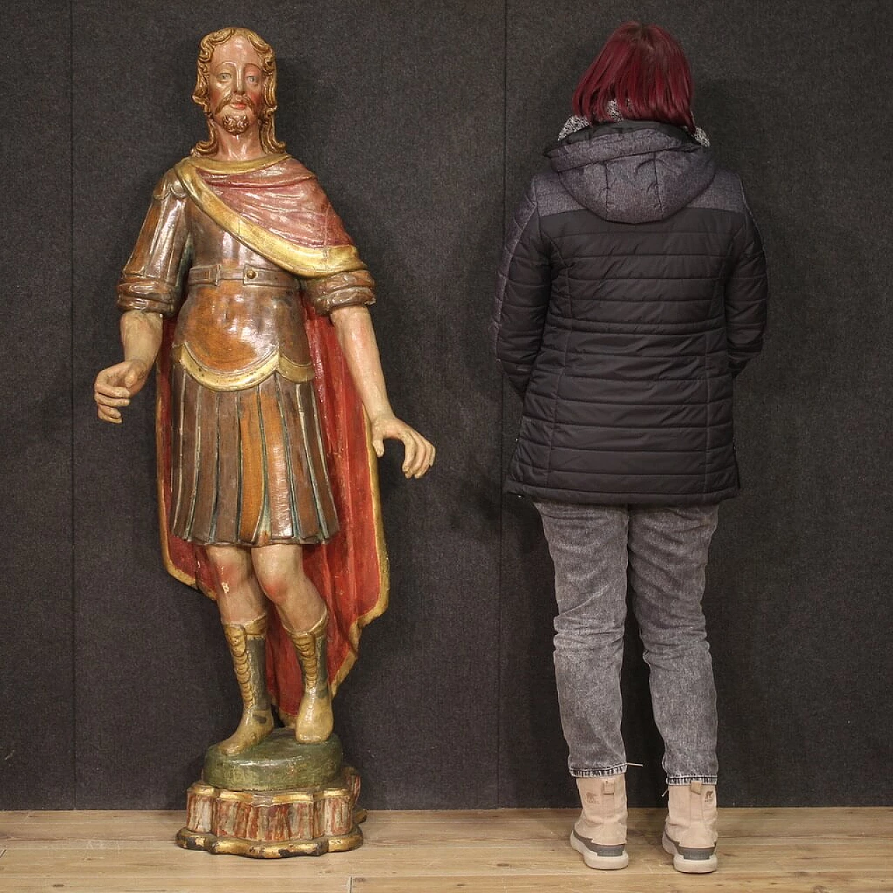 Scultura lignea policroma raffigurante soldato romano, seconda metà '700 2