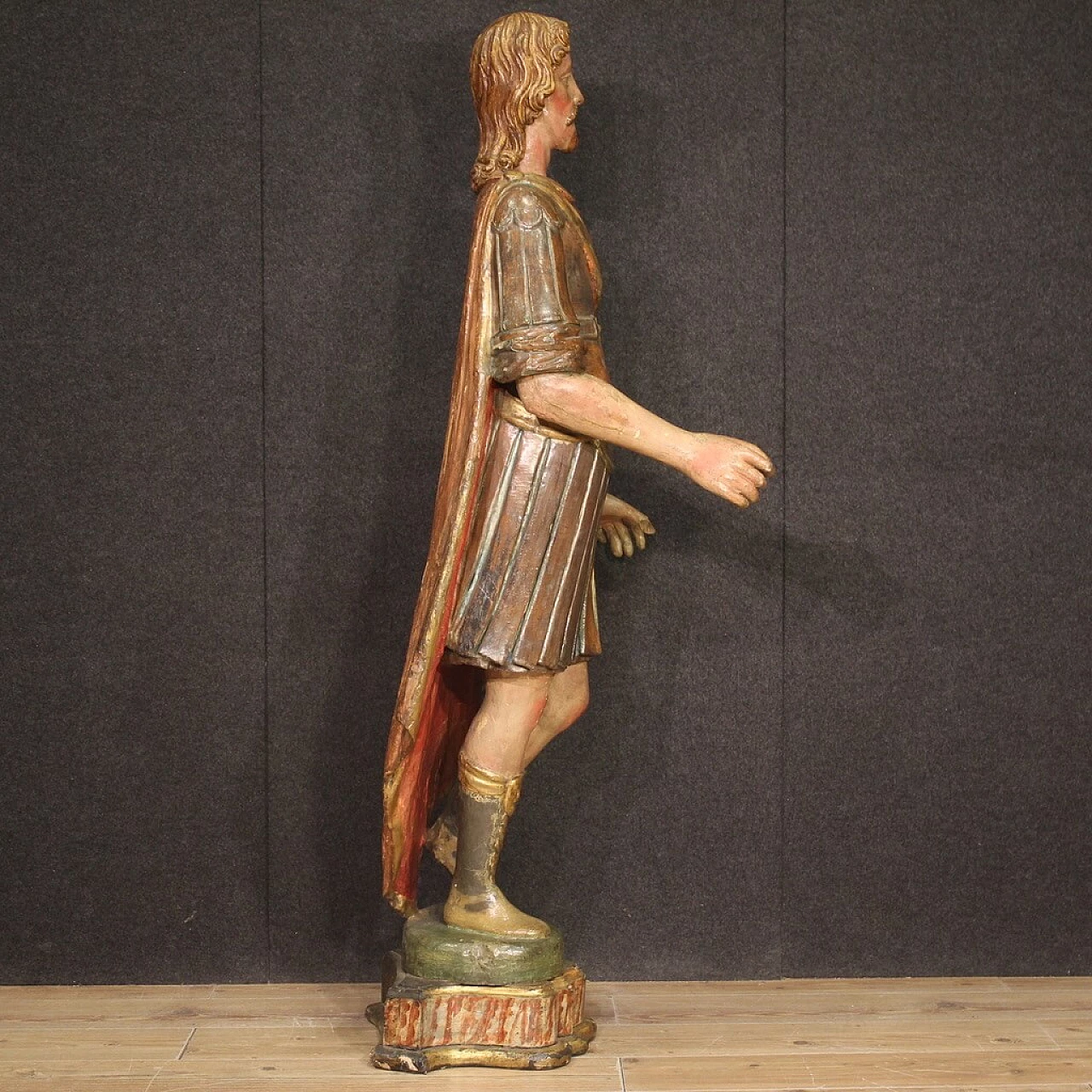 Scultura lignea policroma raffigurante soldato romano, seconda metà '700 6