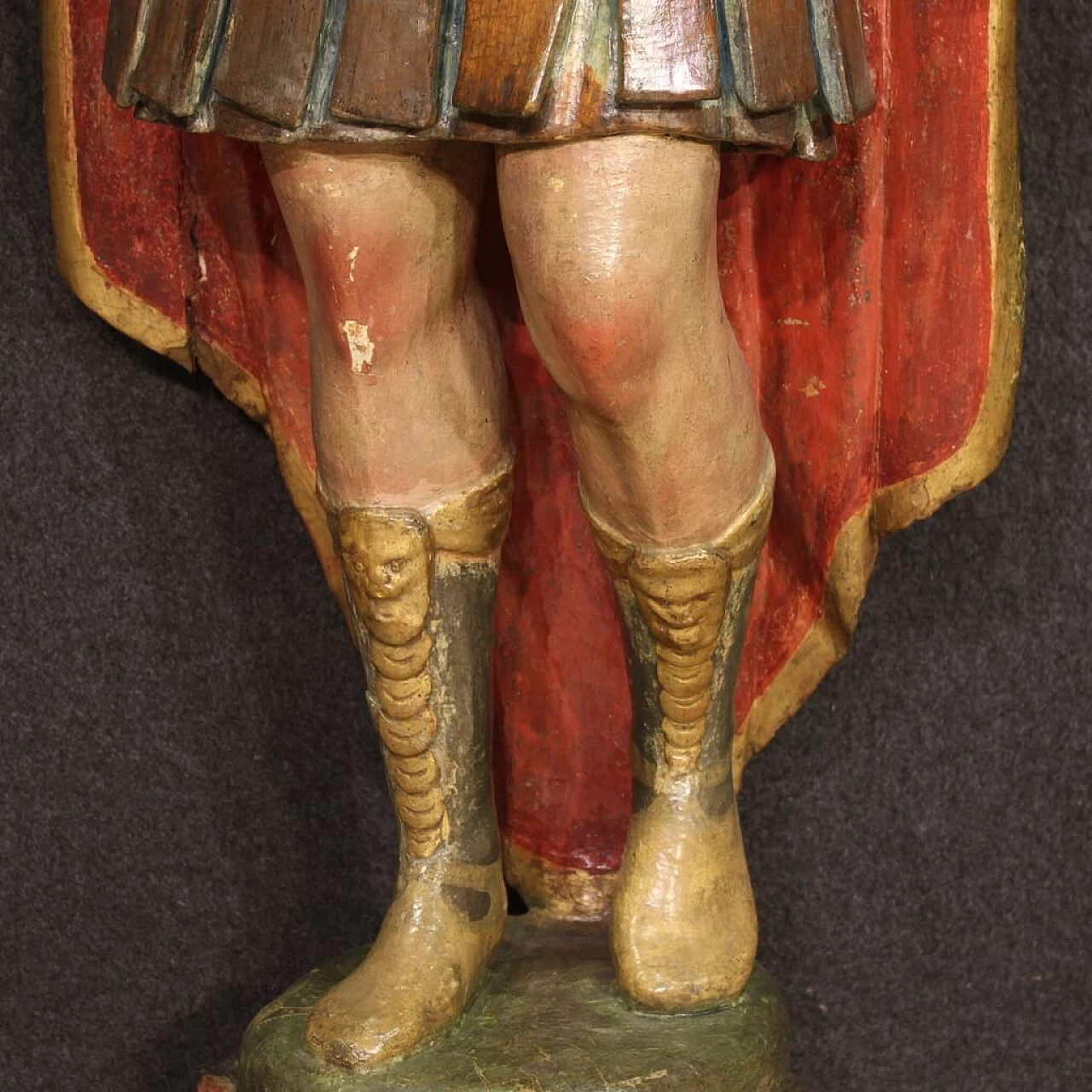 Scultura lignea policroma raffigurante soldato romano, seconda metà '700 11