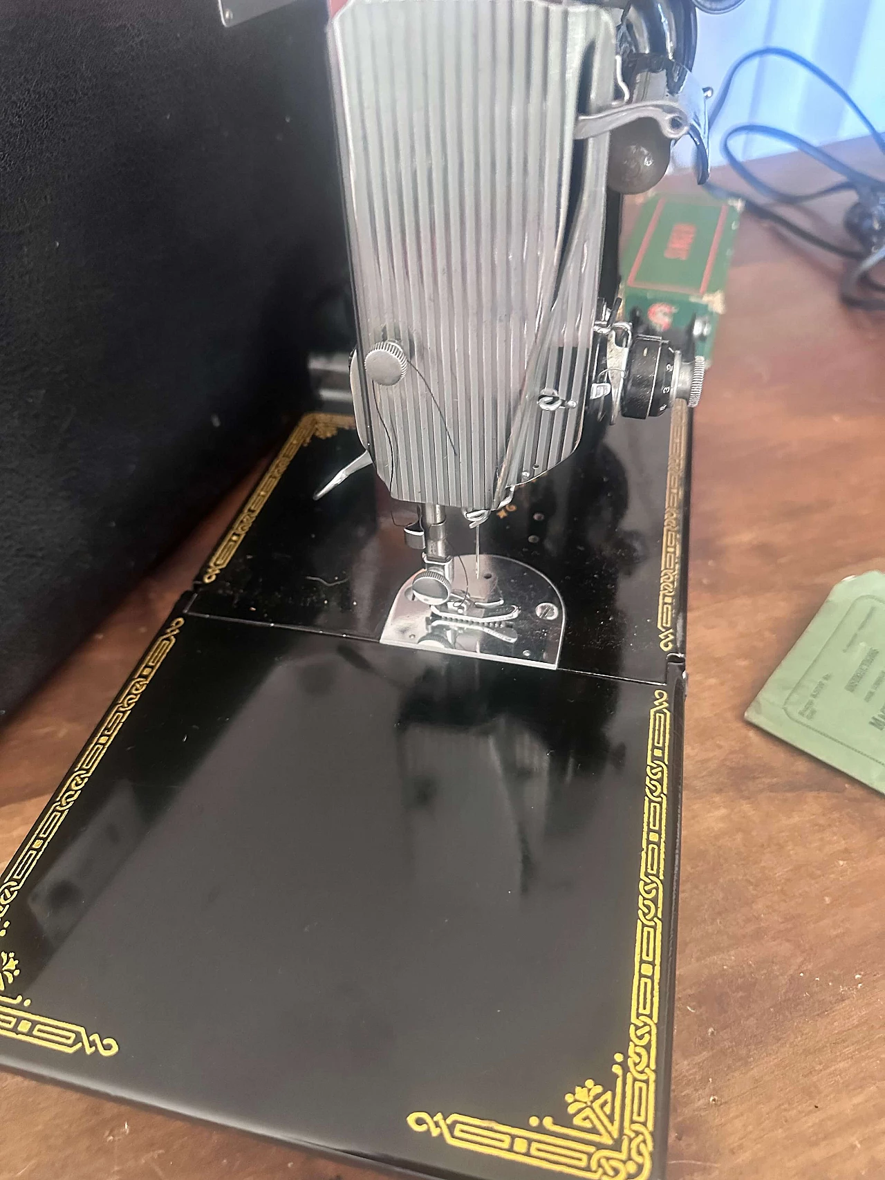 Macchina da cucire portatile Singer 221K1, anni '40 11