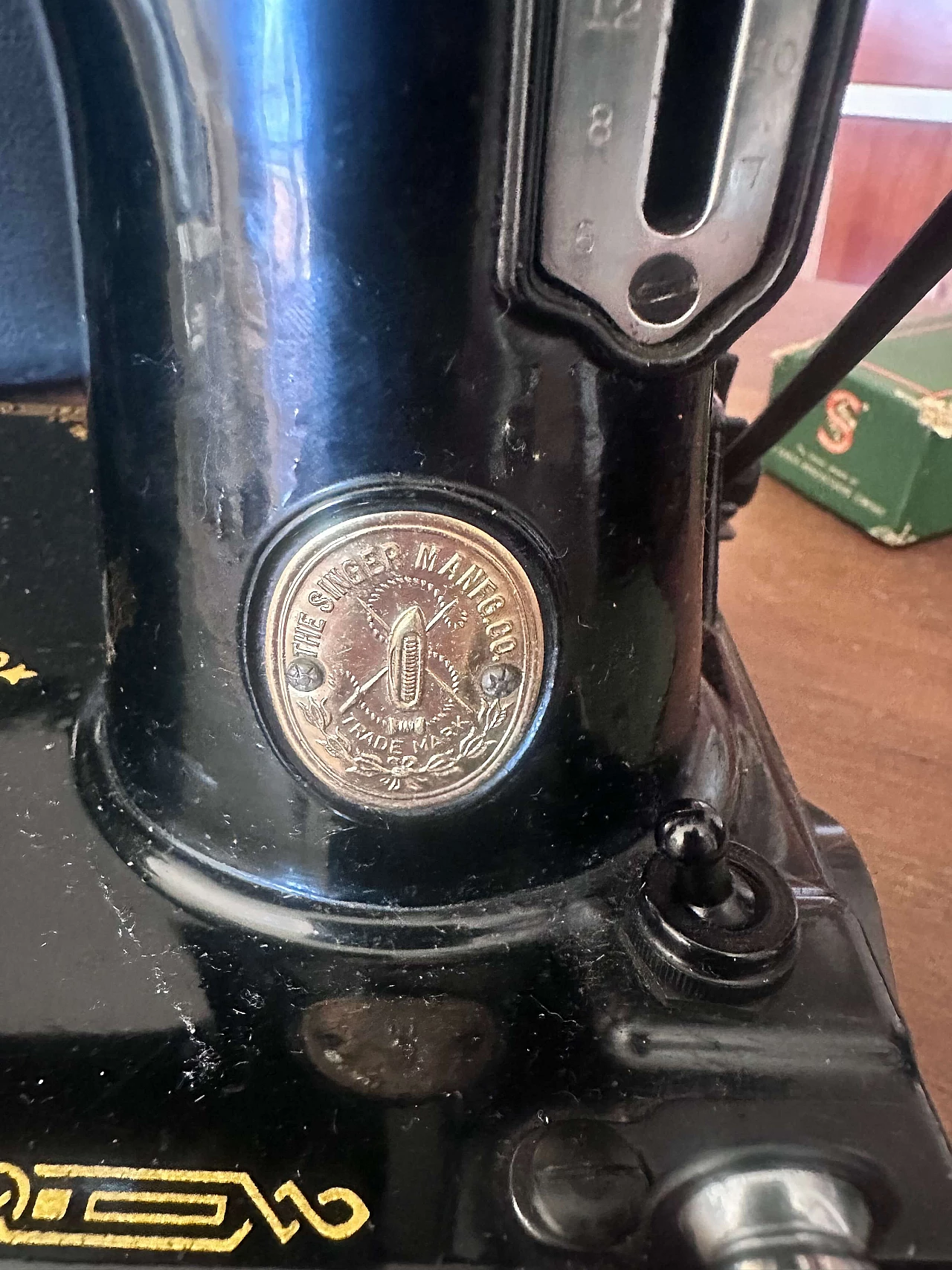 Macchina da cucire portatile Singer 221K1, anni '40 14