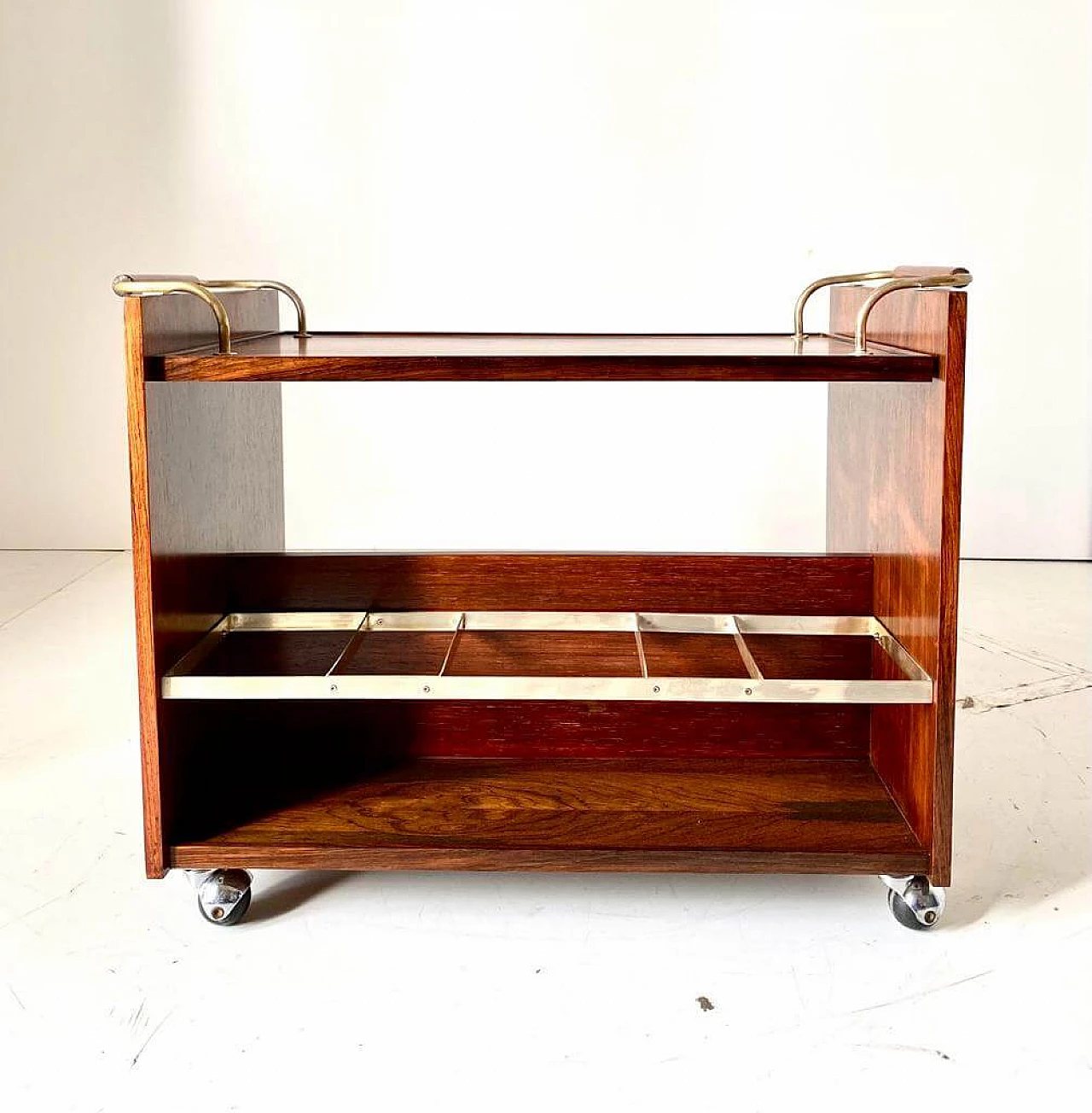 Bar cart in rosewood and chrome-plated iron, 1960s 2