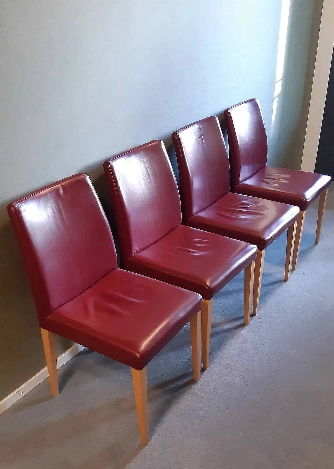 4 Sedie Vittoria in faggio e pelle rossa di Poltrona Frau 2