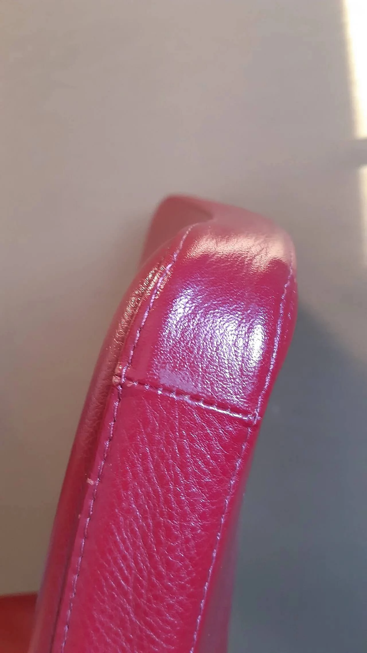 4 Sedie Vittoria in faggio e pelle rossa di Poltrona Frau 7