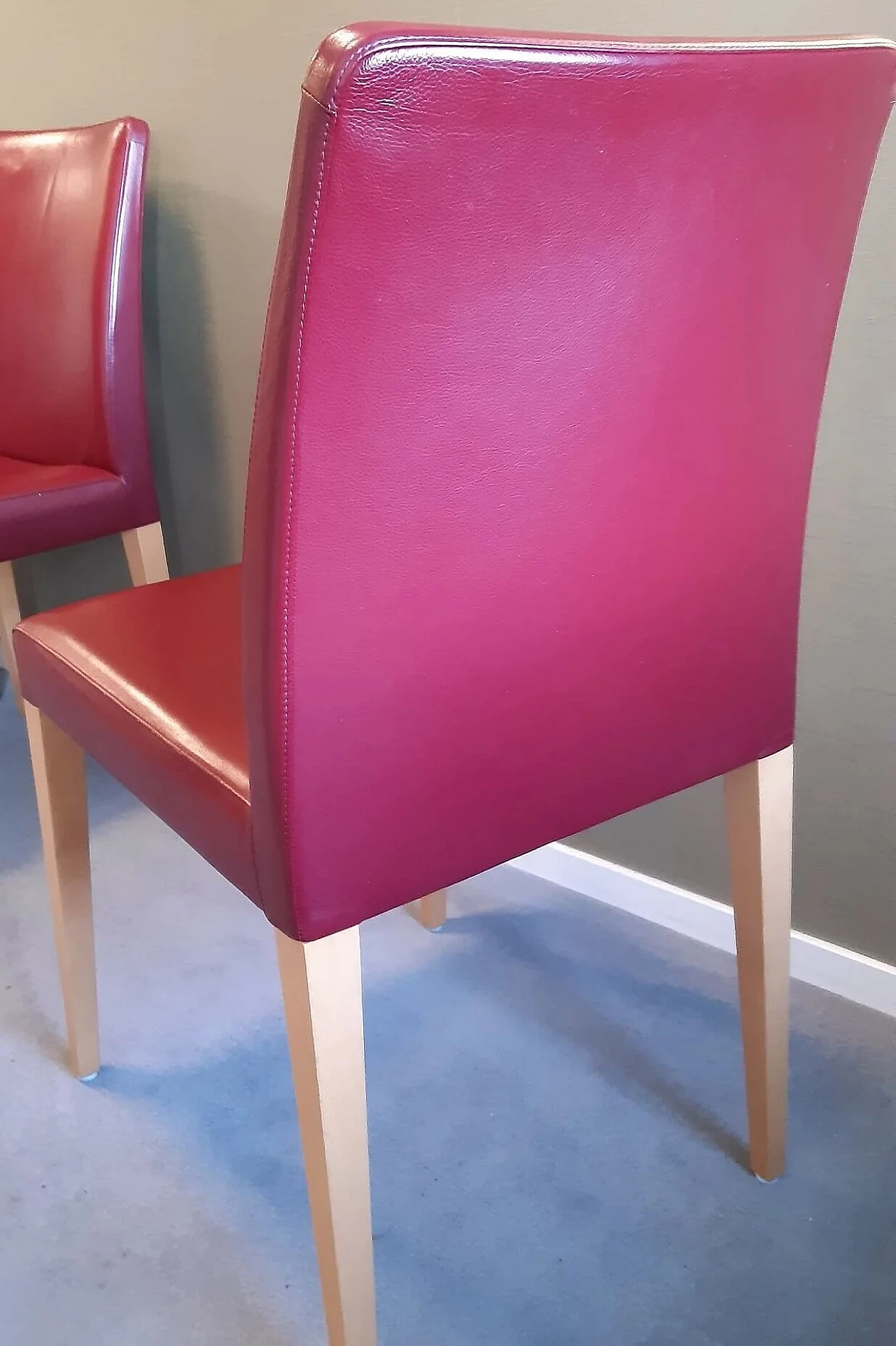 4 Sedie Vittoria in faggio e pelle rossa di Poltrona Frau 9