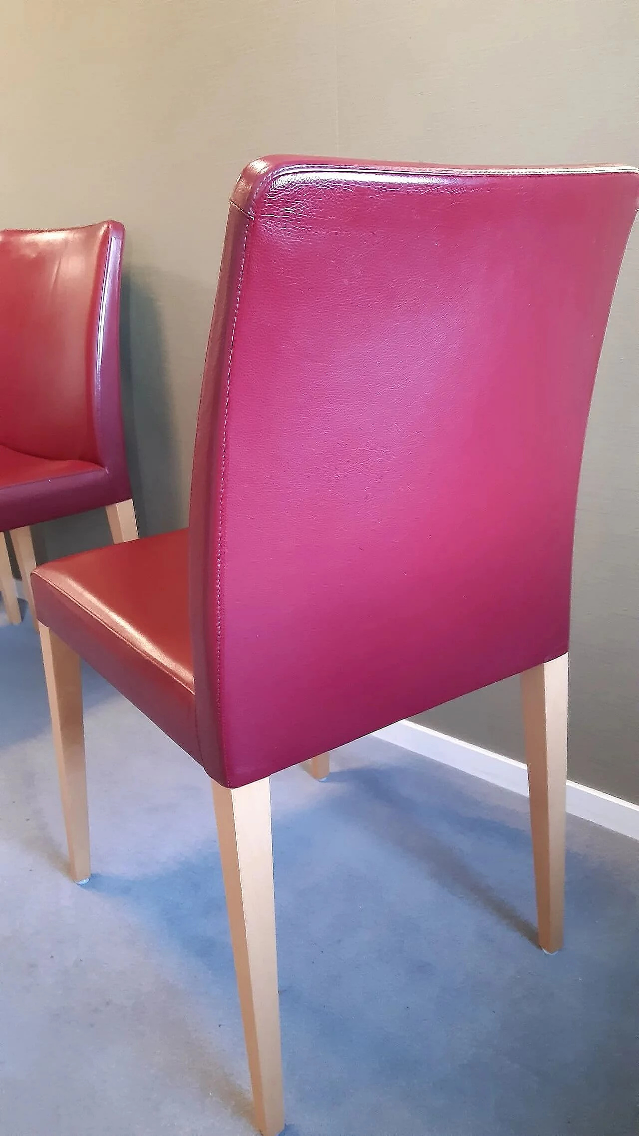 4 Sedie Vittoria in faggio e pelle rossa di Poltrona Frau 10