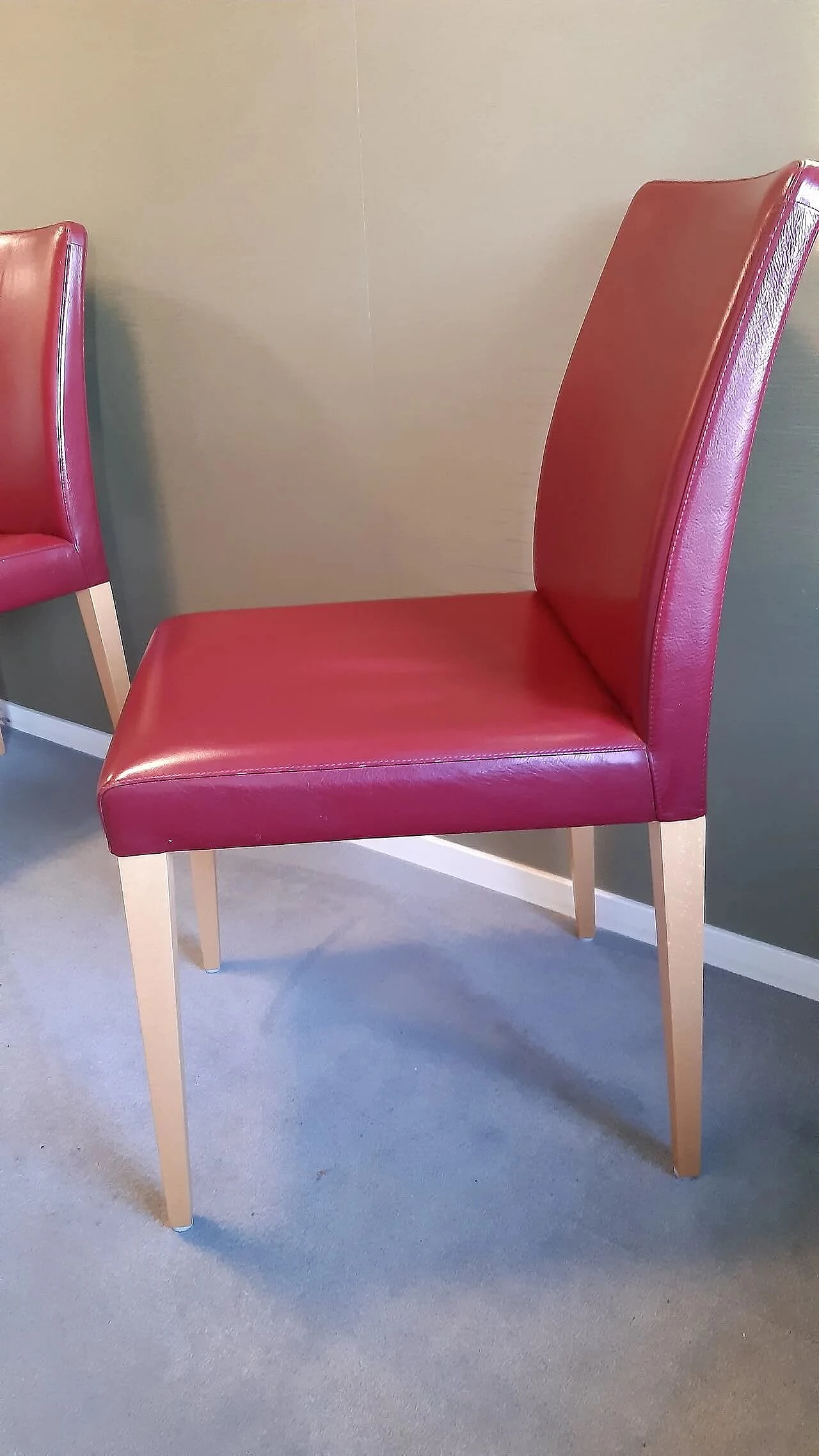 4 Sedie Vittoria in faggio e pelle rossa di Poltrona Frau 11