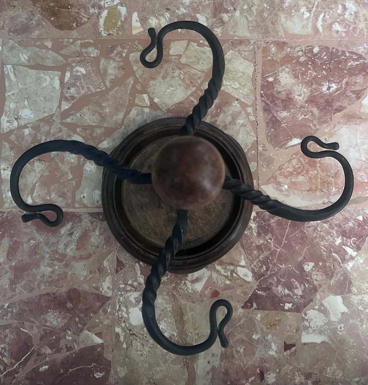 Wooden umbrella stand with tirebouchon pole, early 20th century 2