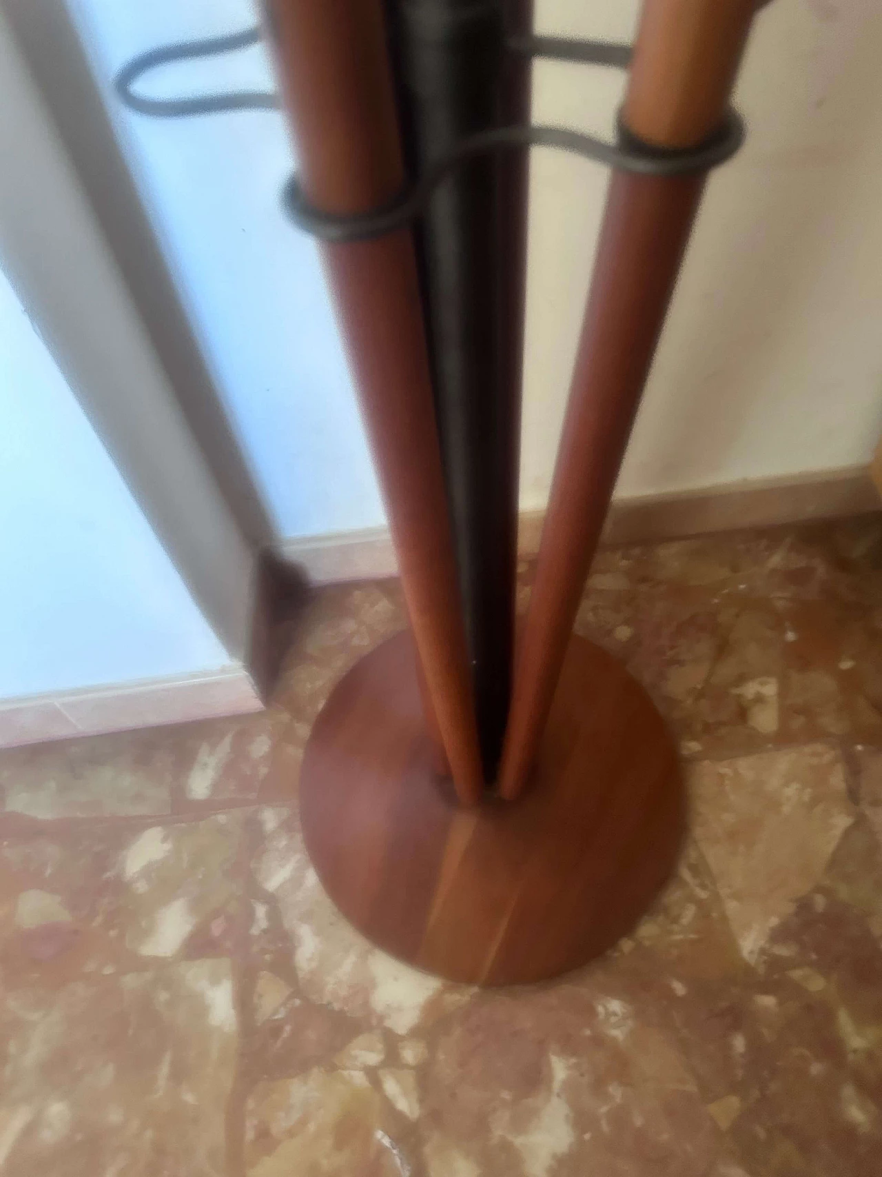 Appendiabiti in ciliegio di Porada, anni '90 5