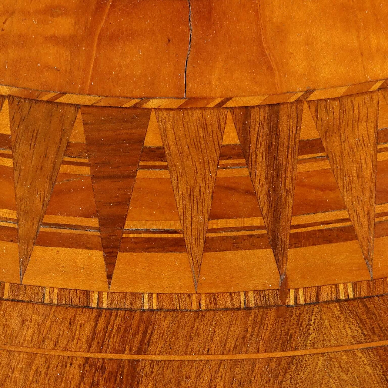 Tavolo rotondo di Rolo in legno intarsiato, metà '800 6