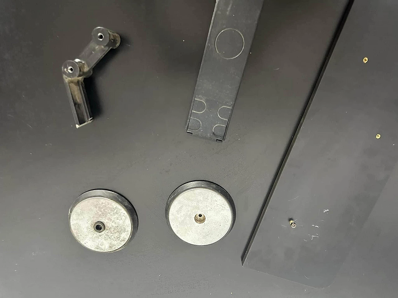 Desk by Norman Foster for Tecno, 1980s 9