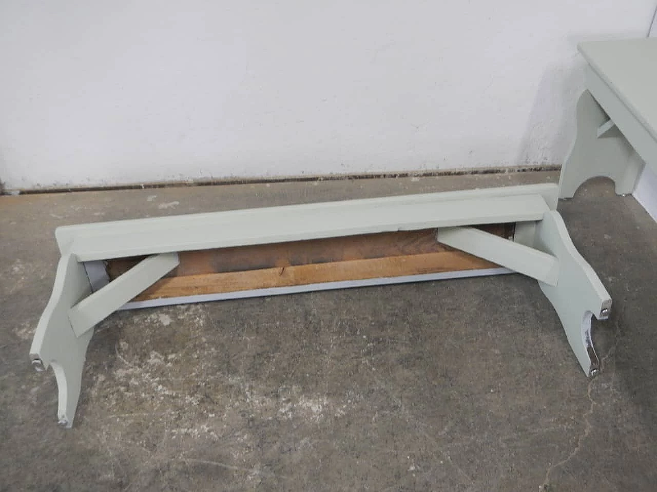 Coppia di panchine da asilo in abete, anni '70 7