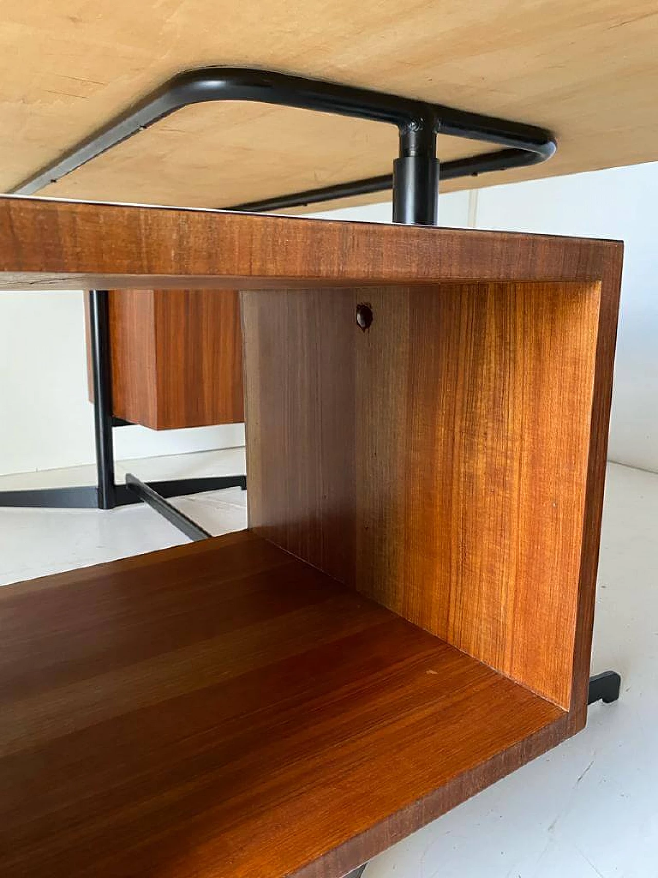 Steel desk with wood veneer and laminate top by Osvaldo Borsani for Tecno, 1960s 15
