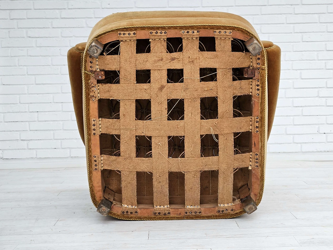 Danish recliner chair in green velvet, 1960s 15