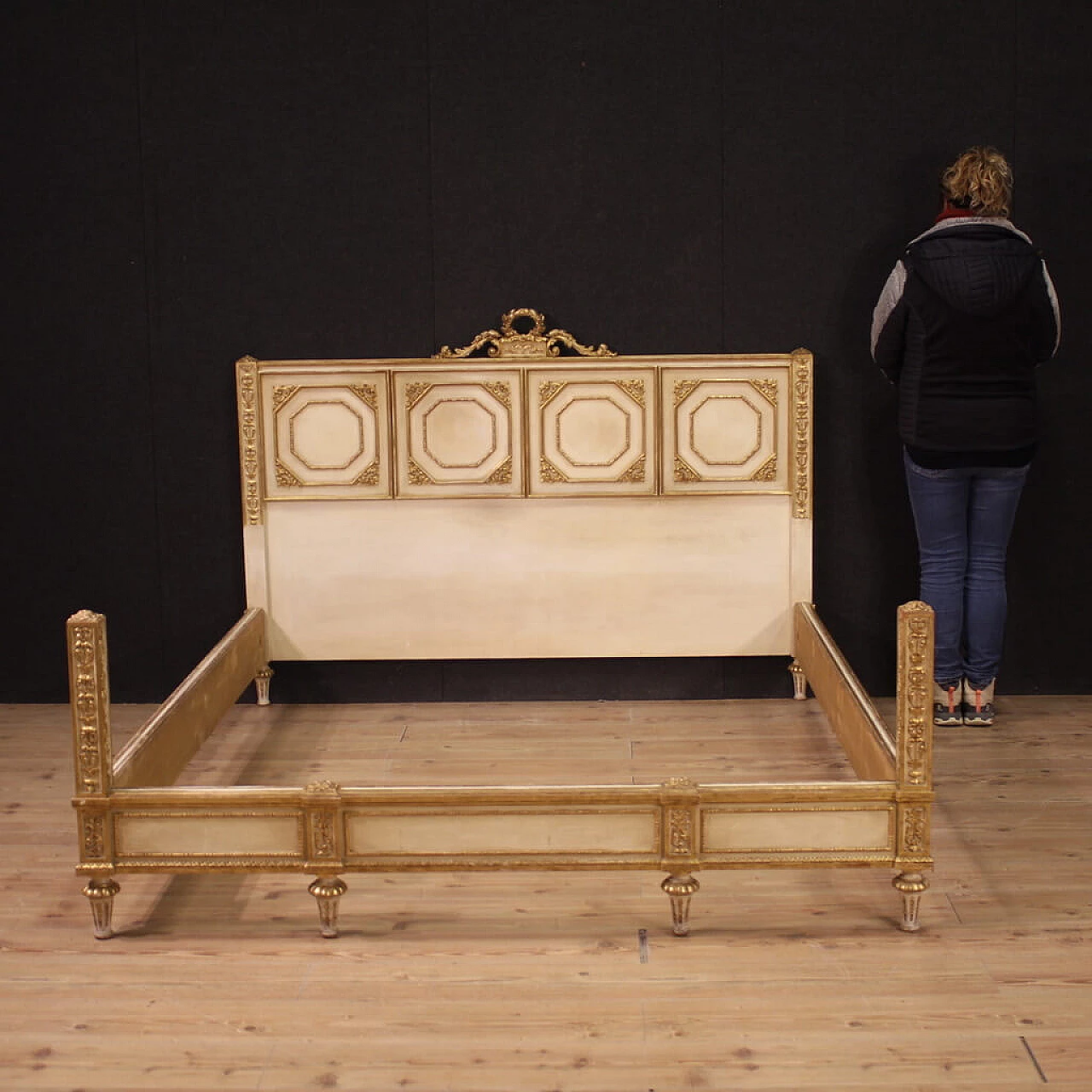 Carved, lacquered and gilded wooden double bed in Louis XVI style, 1950s 3