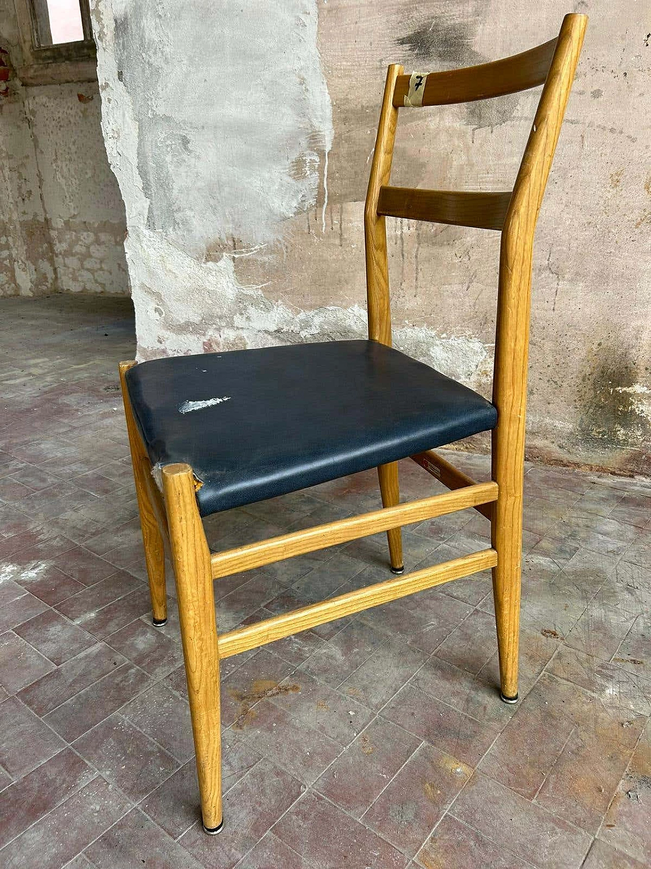 Sedia Leggera di Gio Ponti per Cassina, anni '70 19