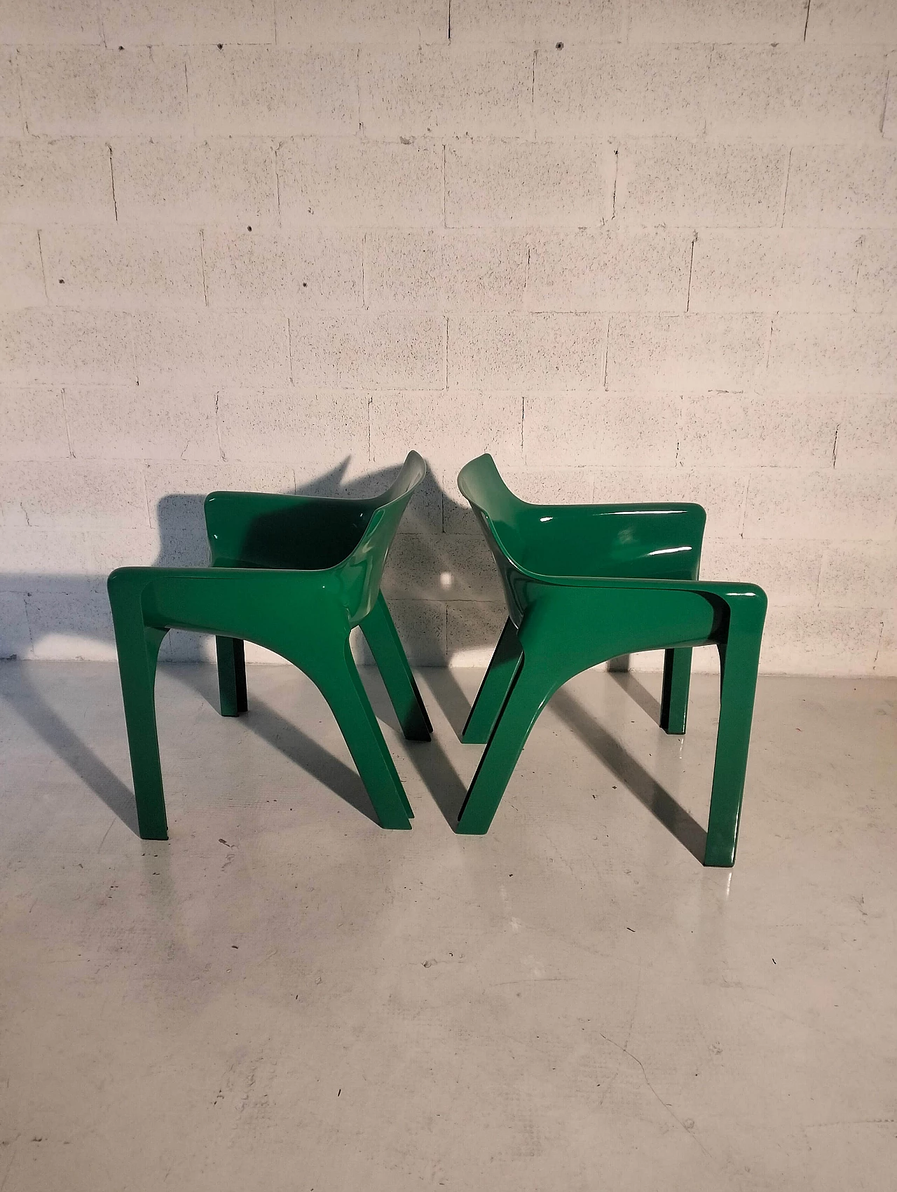 Pair of Gaudì armchairs by Vico Magistretti for Artemide, 1970s 2