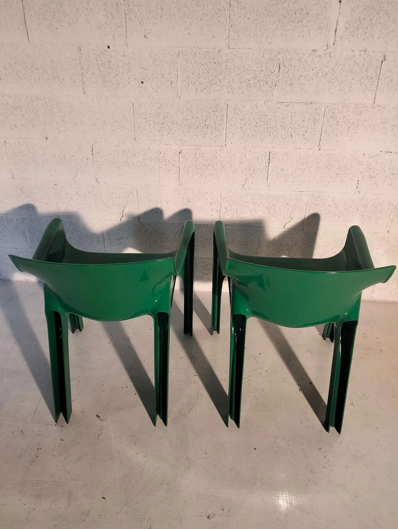Pair of Gaudì armchairs by Vico Magistretti for Artemide, 1970s 10