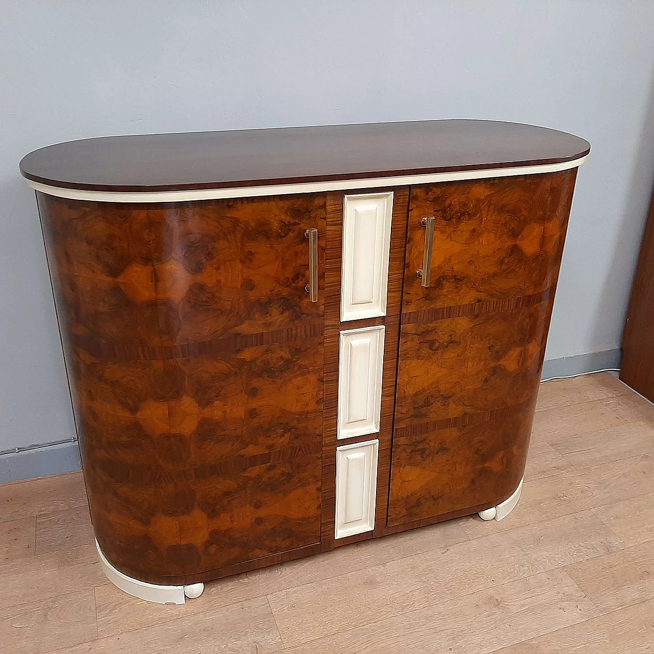 Credenza Art Déco in noce e radica di noce con parti laccate, anni '40 3