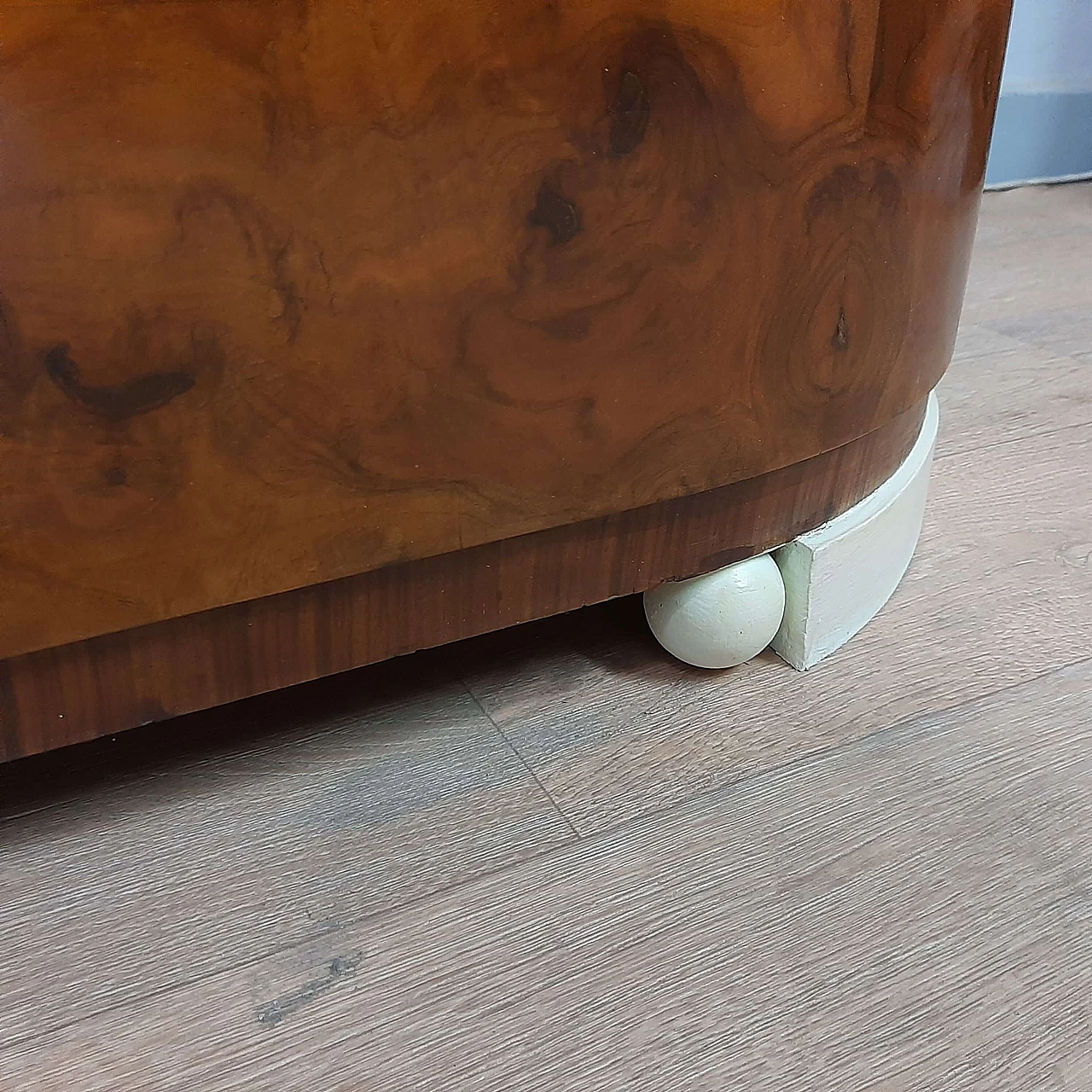 Credenza Art Déco in noce e radica di noce con parti laccate, anni '40 6