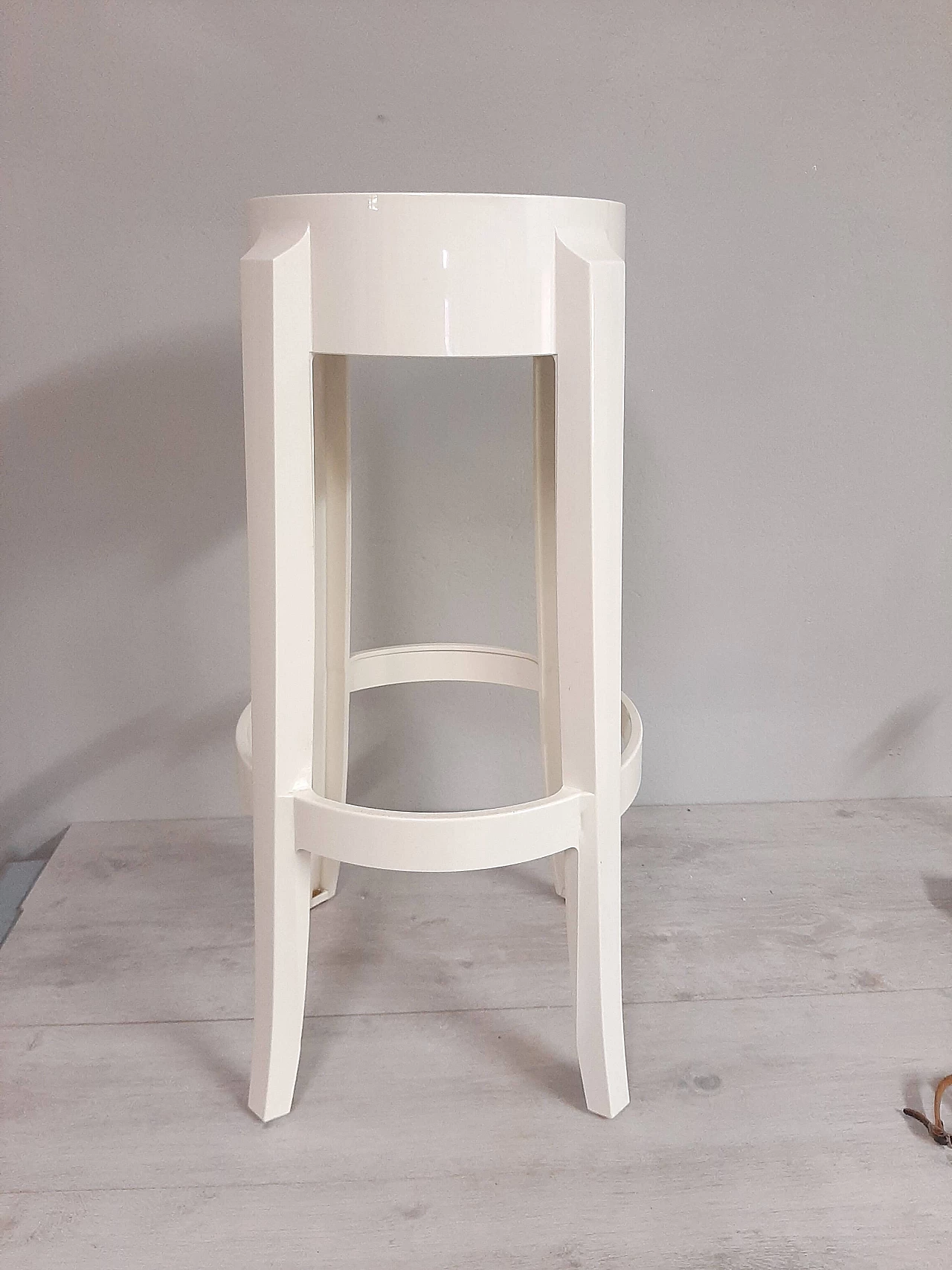 Sgabello Charles Ghost di Philippe Starck per Kartell 1