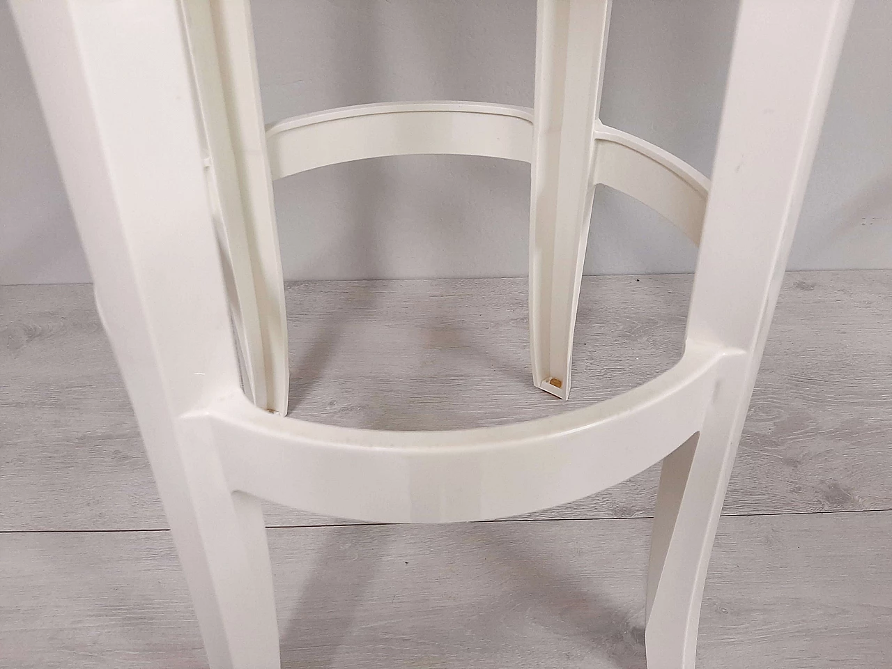 Sgabello Charles Ghost di Philippe Starck per Kartell 6