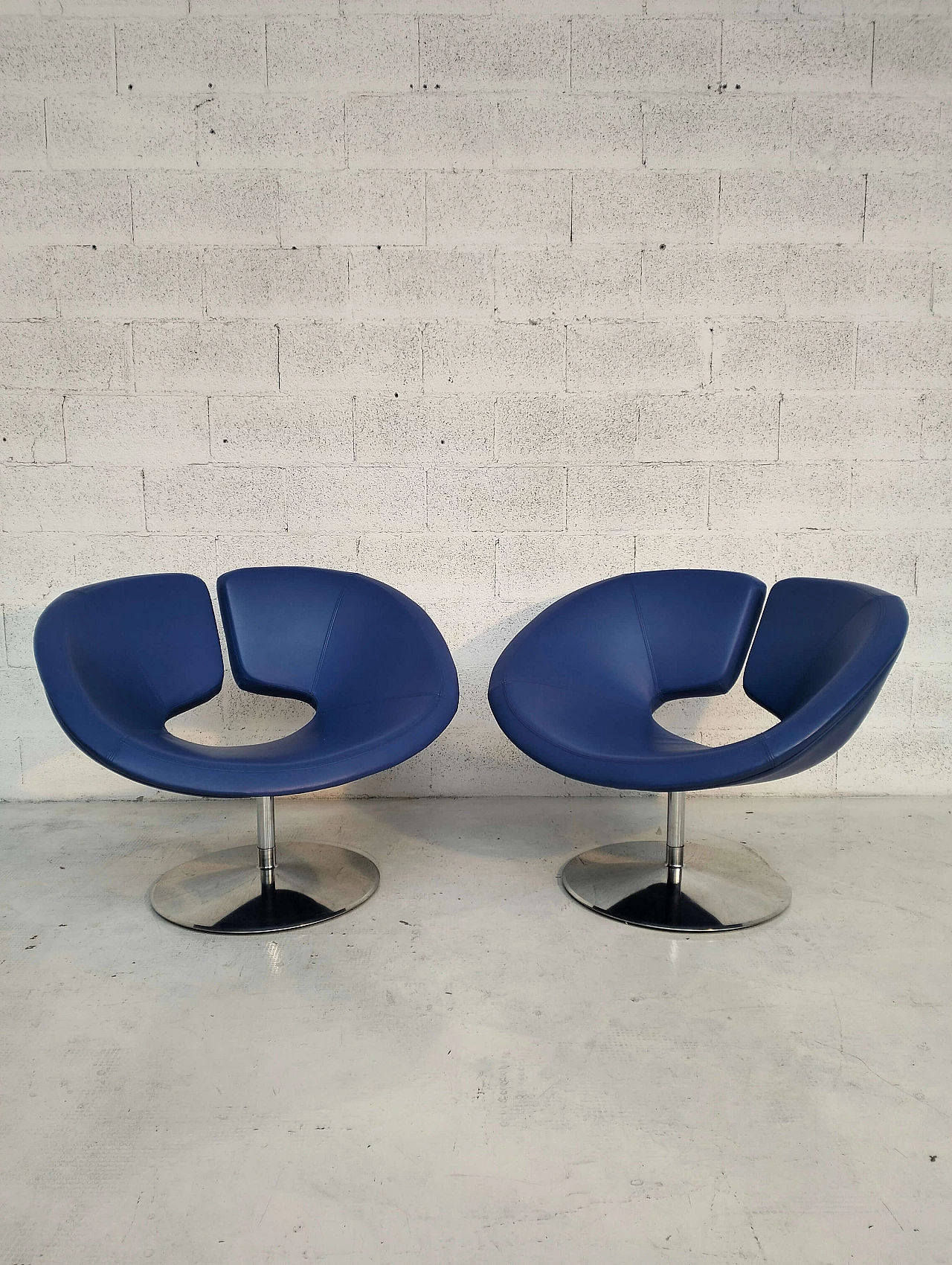 Pair of Apollo armchairs by Patrick Norguet for Artifort 2