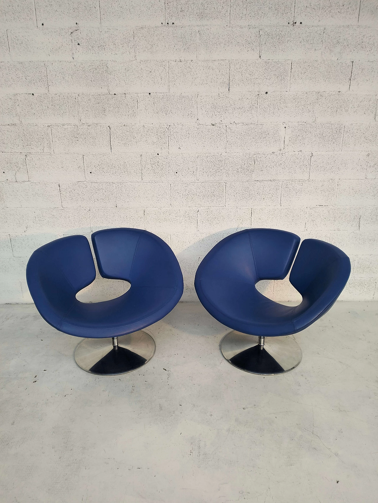 Pair of Apollo armchairs by Patrick Norguet for Artifort 3