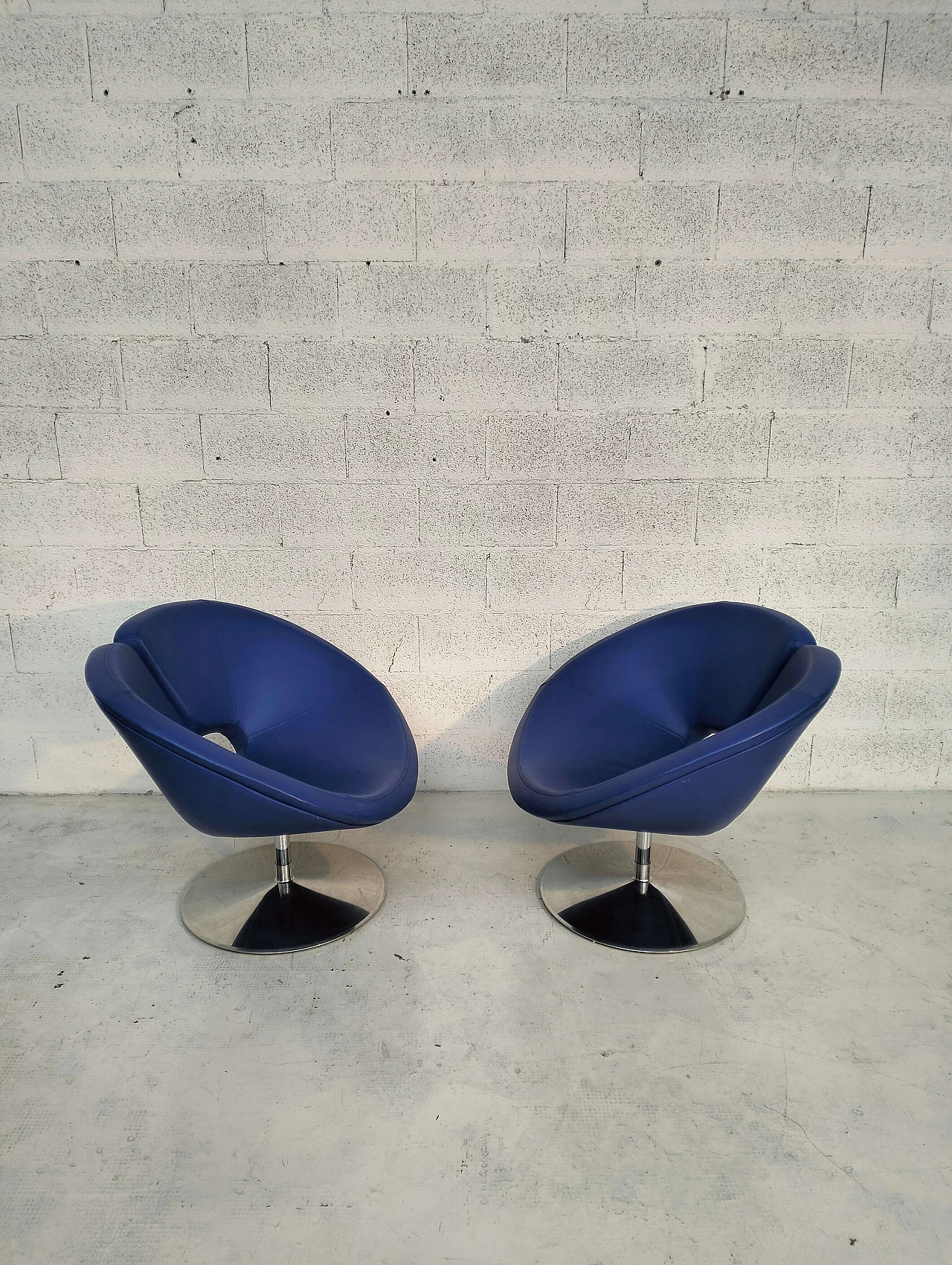 Pair of Apollo armchairs by Patrick Norguet for Artifort 11