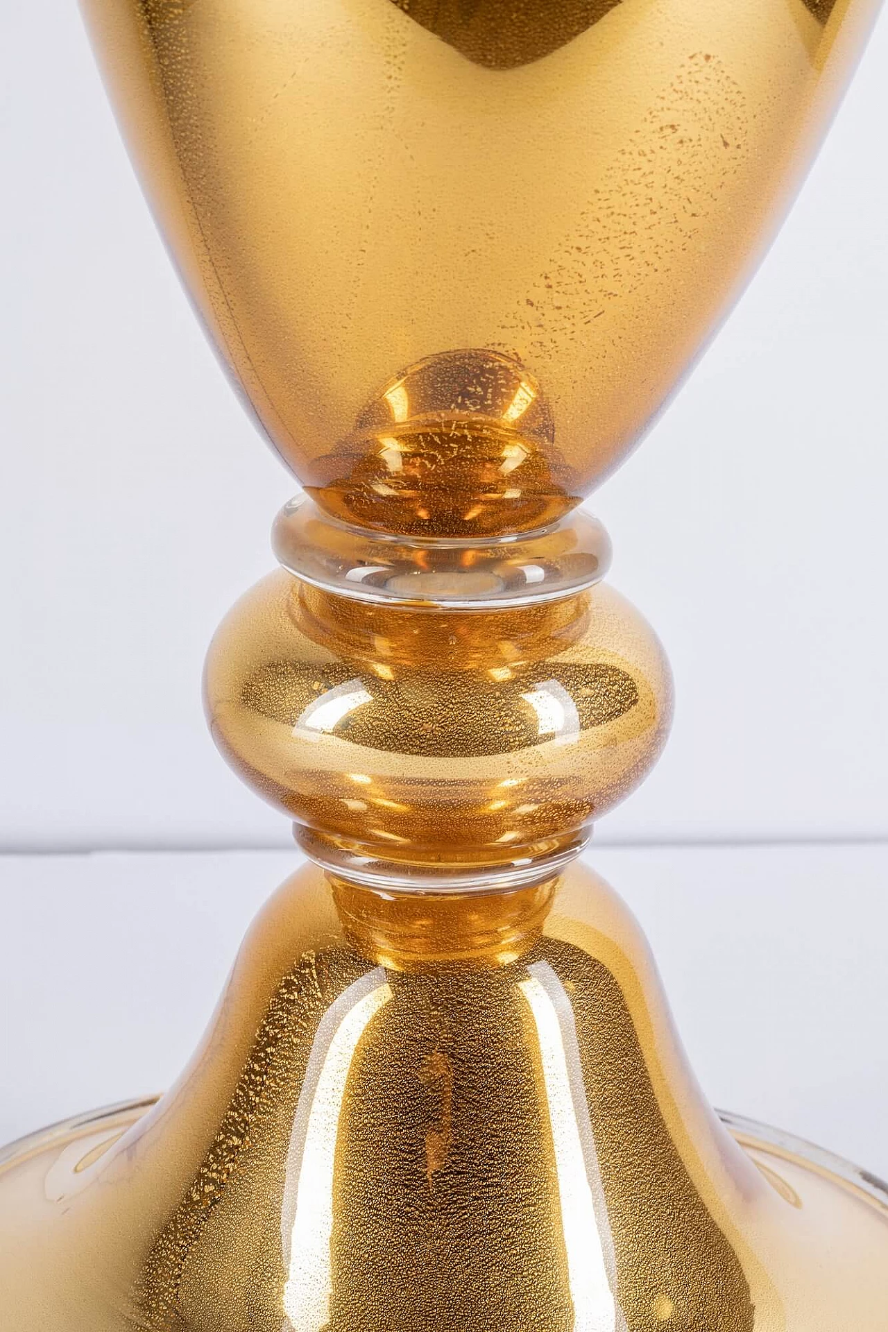 Murano glass vase blown with 24 kt gold leaf 3