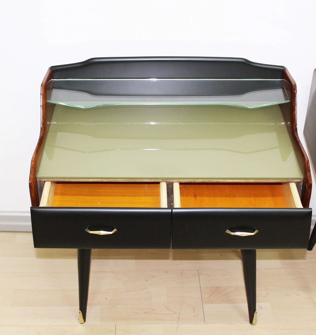 Pair of rosewood bedside tables by Paolo Buffa, 1950s 5