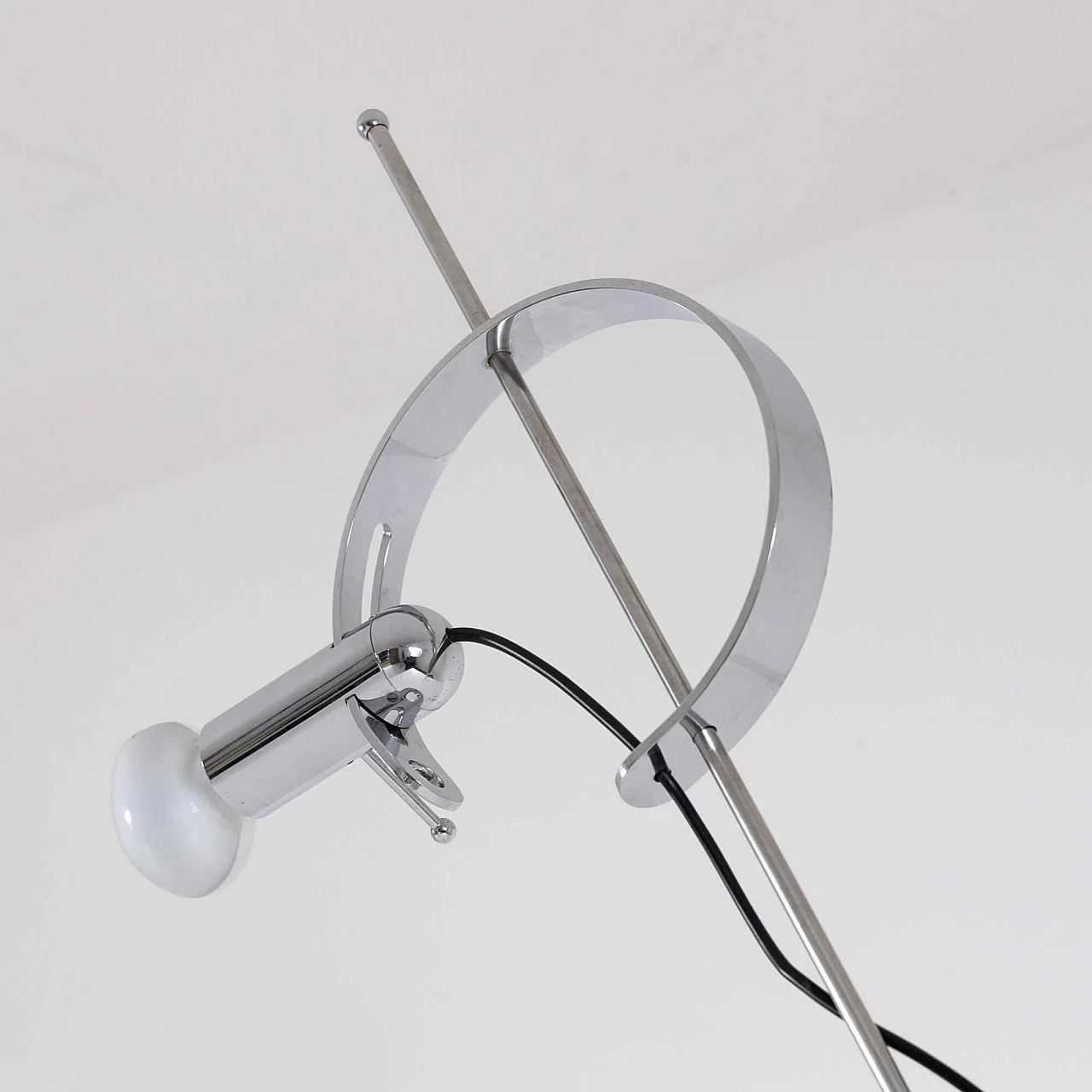 Lampada da tavolo regolabile in metallo cromato, anni '70 9