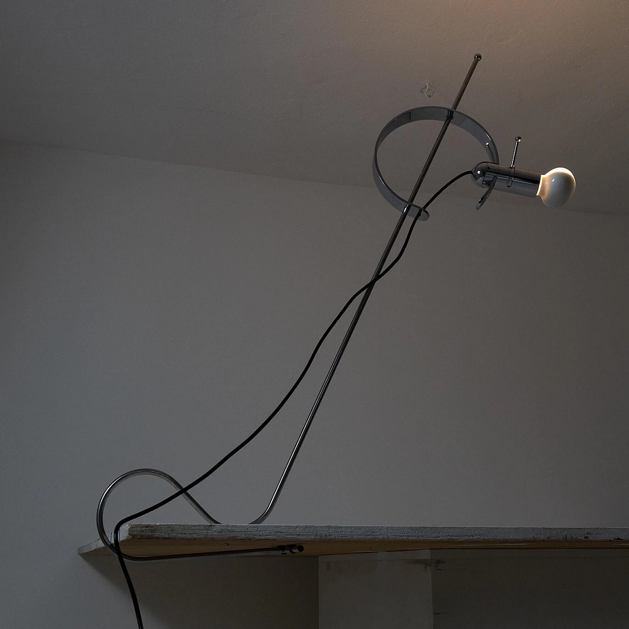 Lampada da tavolo regolabile in metallo cromato, anni '70 11