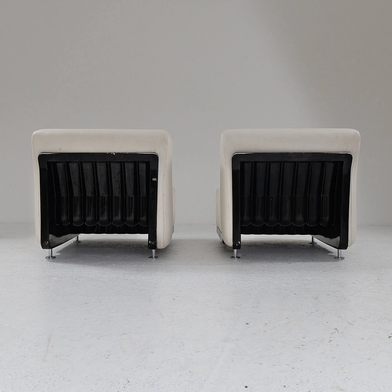 Pair of plastic, metal and faux leather armchairs by Saporiti, 1970s 3