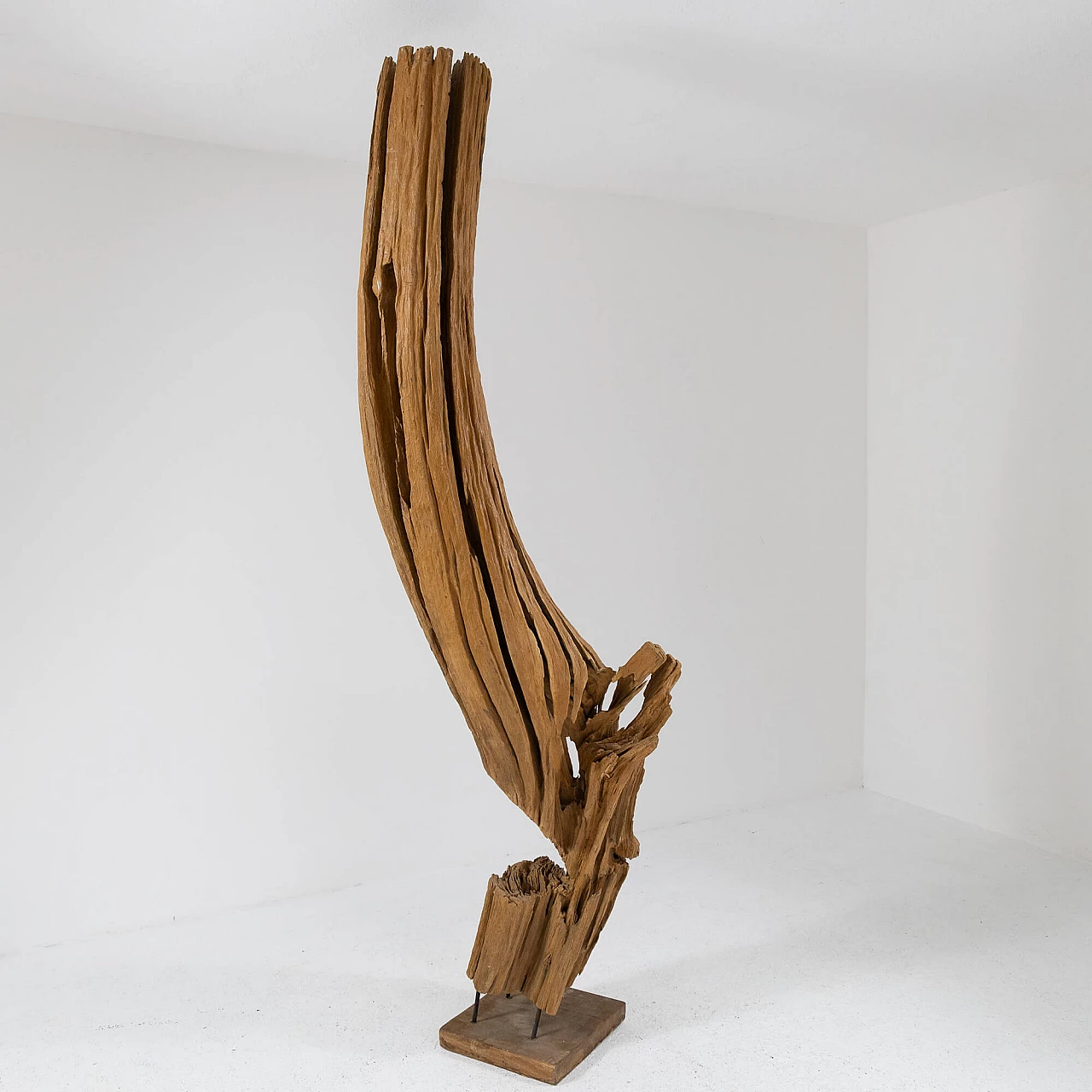 Soggetto astratto, scultura in legno sabbiato e verniciato, anni '70 17