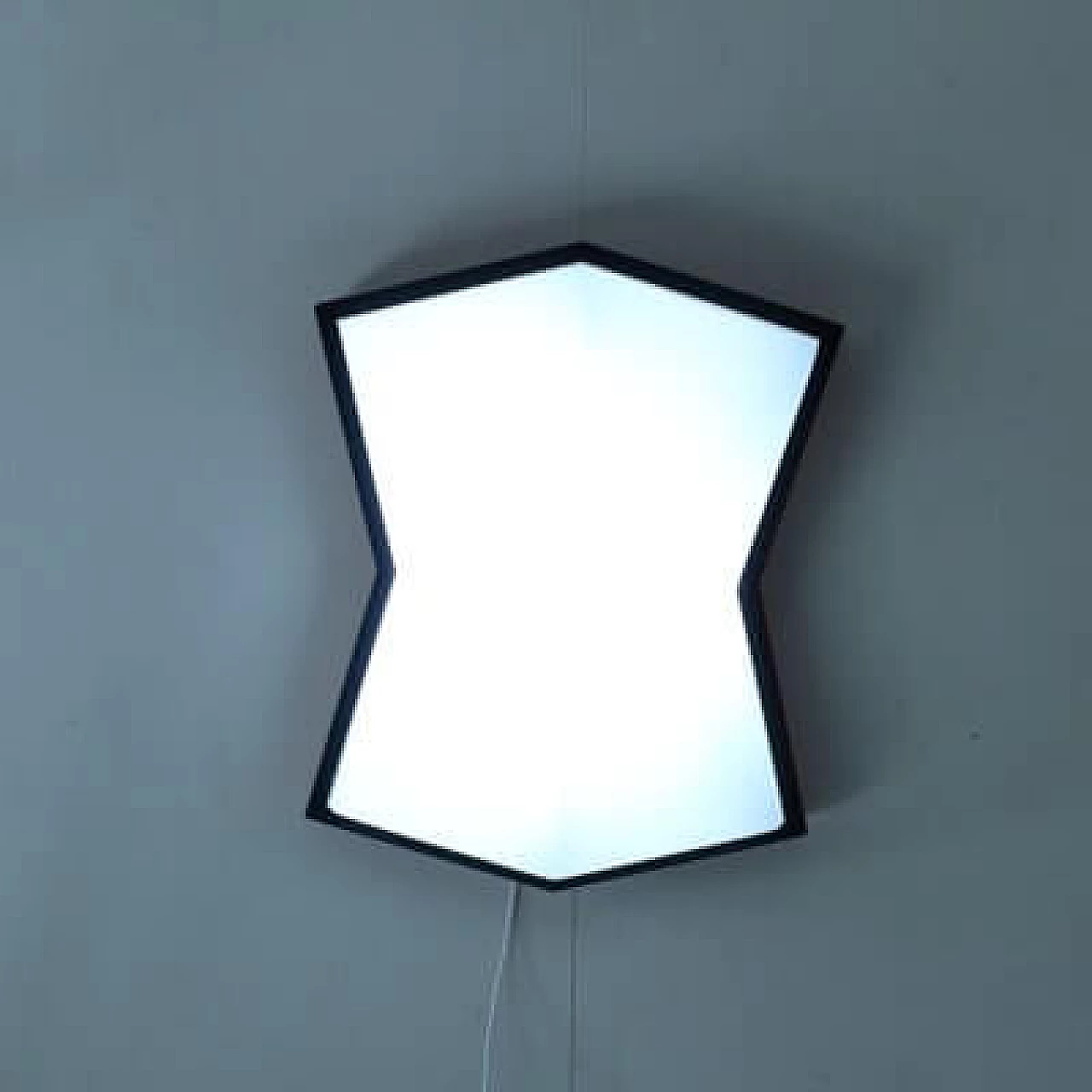 Plafoniera stile Space Age in plastica rossa, nera e bianca, anni '80 6