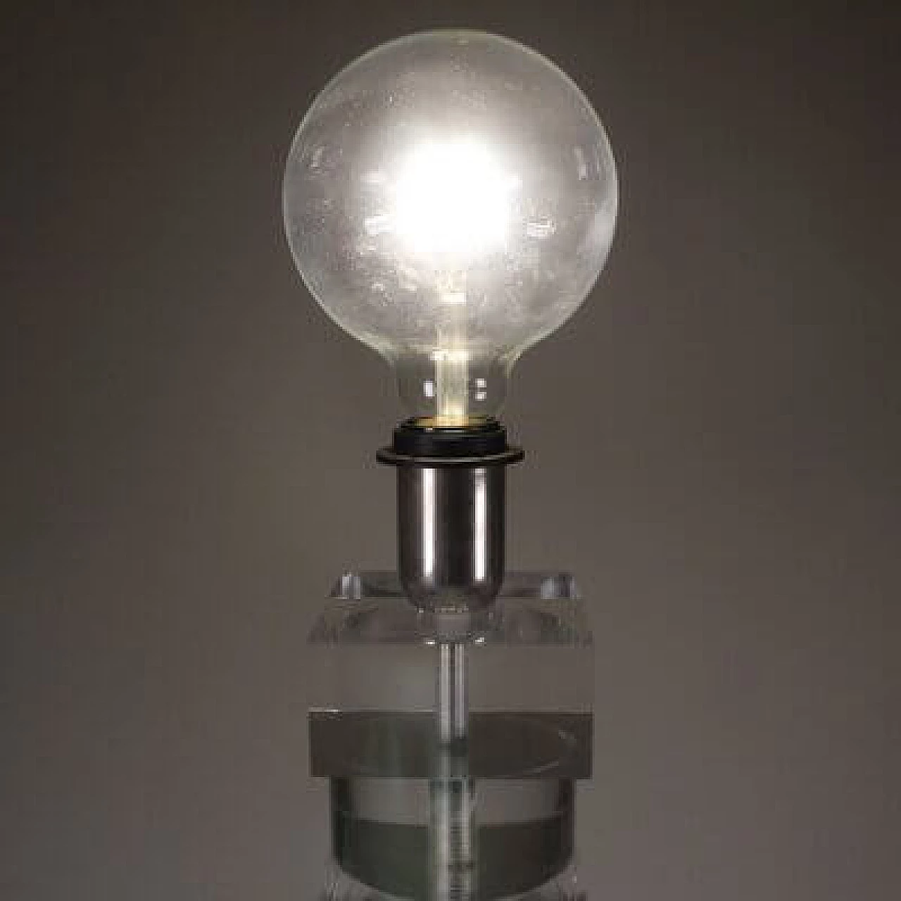 Plastic floor lamp, 1970s 7