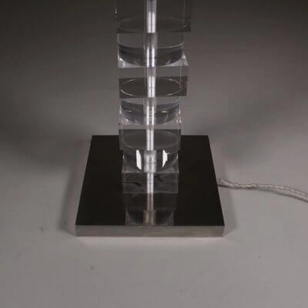 Plastic floor lamp, 1970s 8