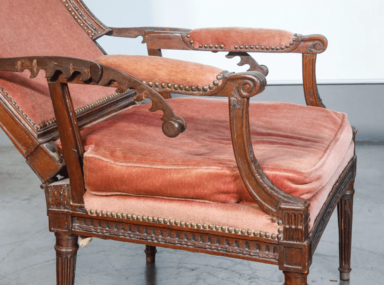 Walnut reclining armchair, 18th century 8