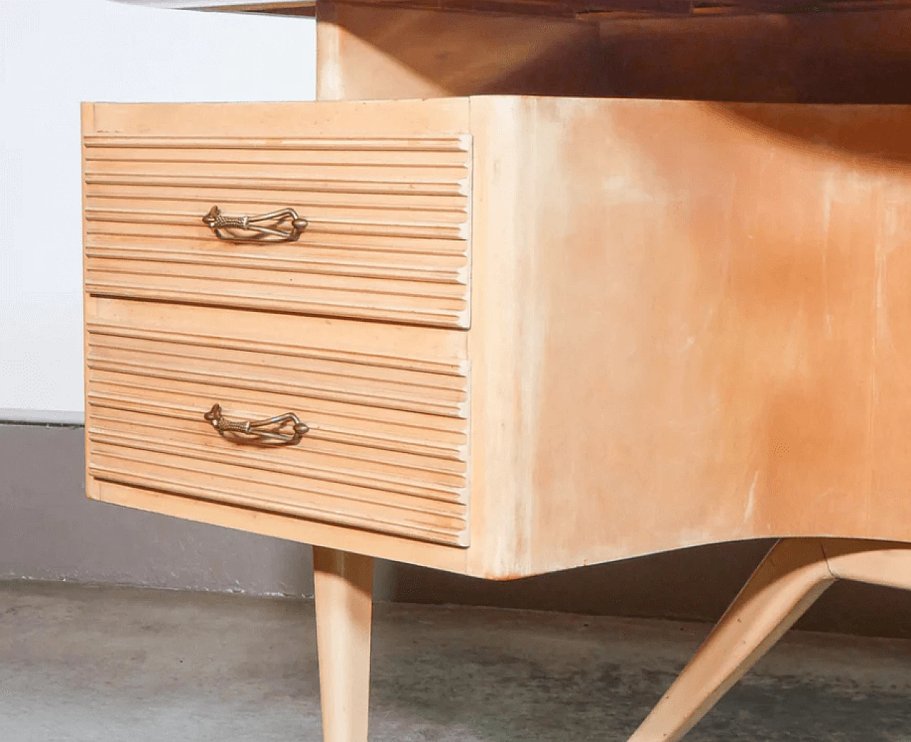 Scrivania in legno e vetro nello stile di V. Valabrega, anni '40 9