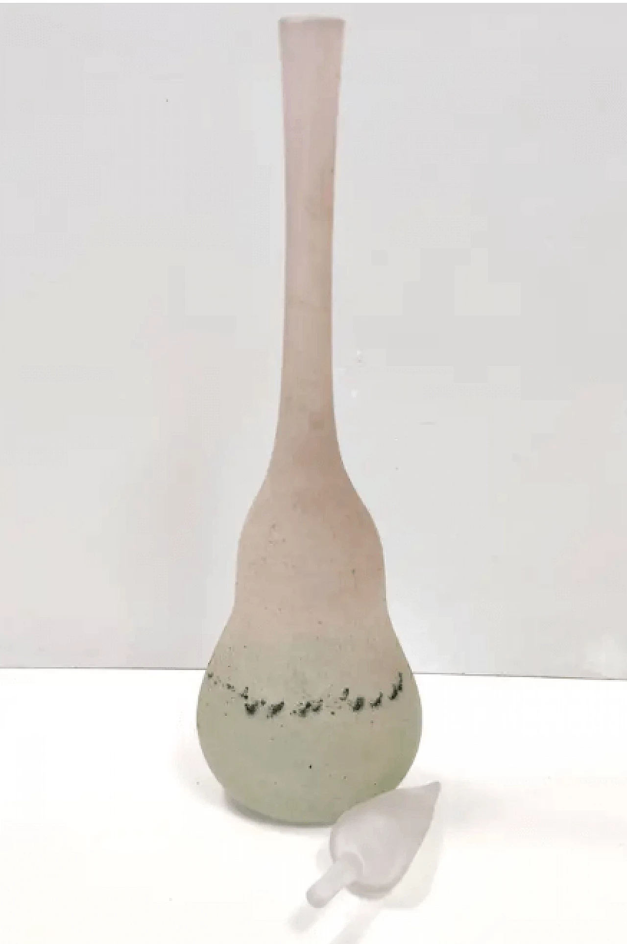 Bottiglia/vaso postmoderno in vetro Scavo fatto a mano da Luigi Mellara, anni '70 6