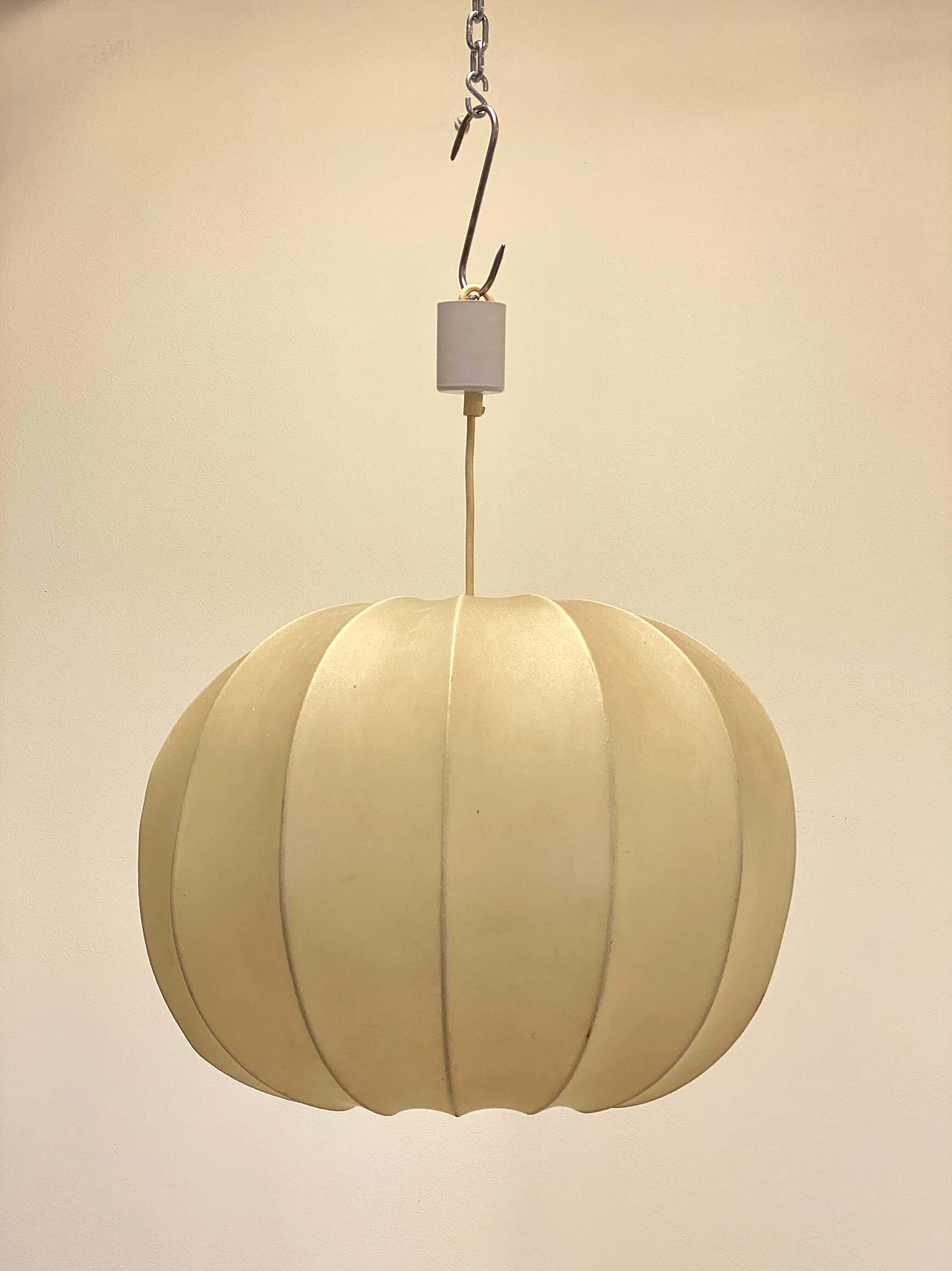 Cocoon hanging lamp, 1970s 2